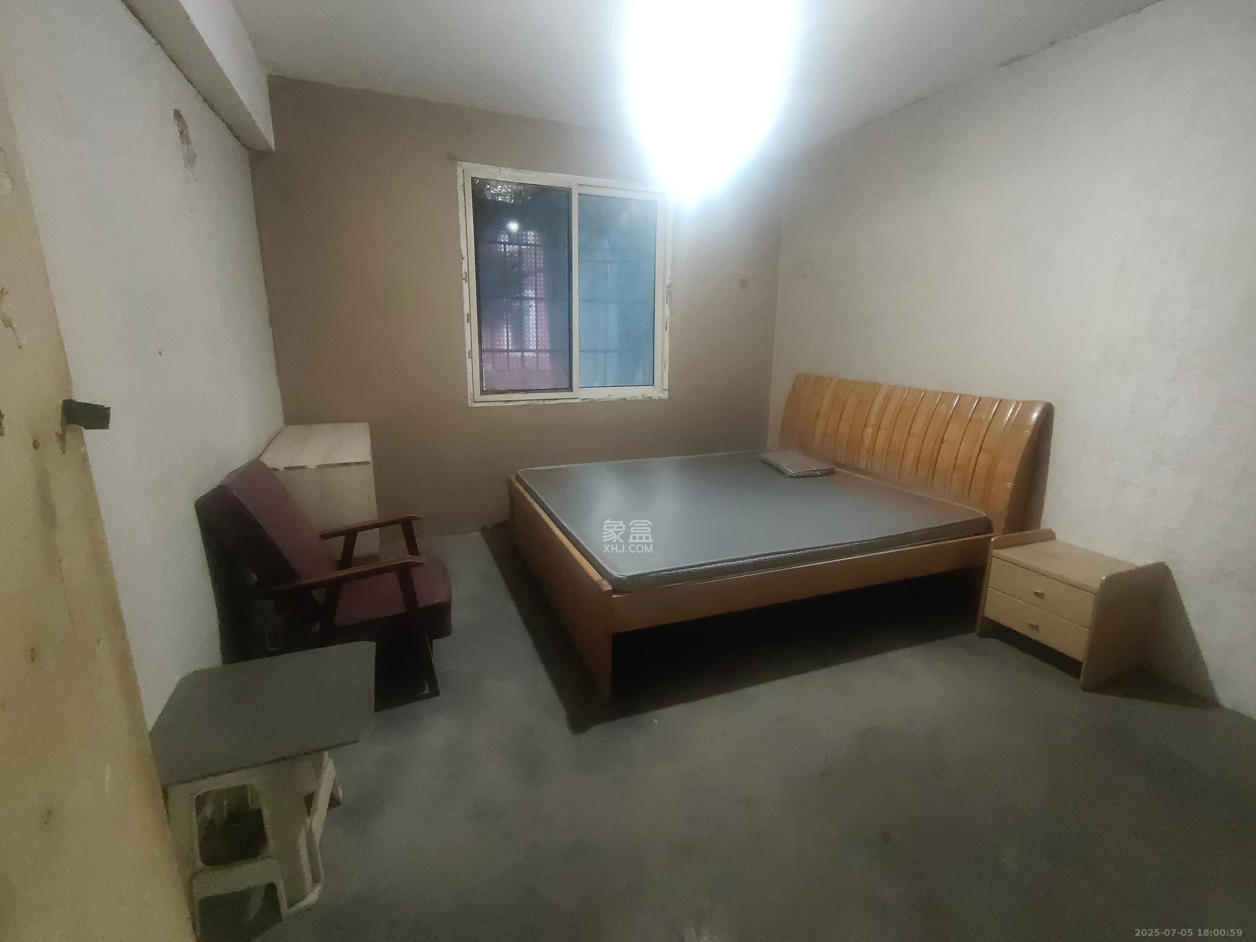 望麓桥回收公司院内 1室0厅0卫 1200.0元/月 望麓桥回收公司院内 1室0厅0卫 1200.0元/月室内图