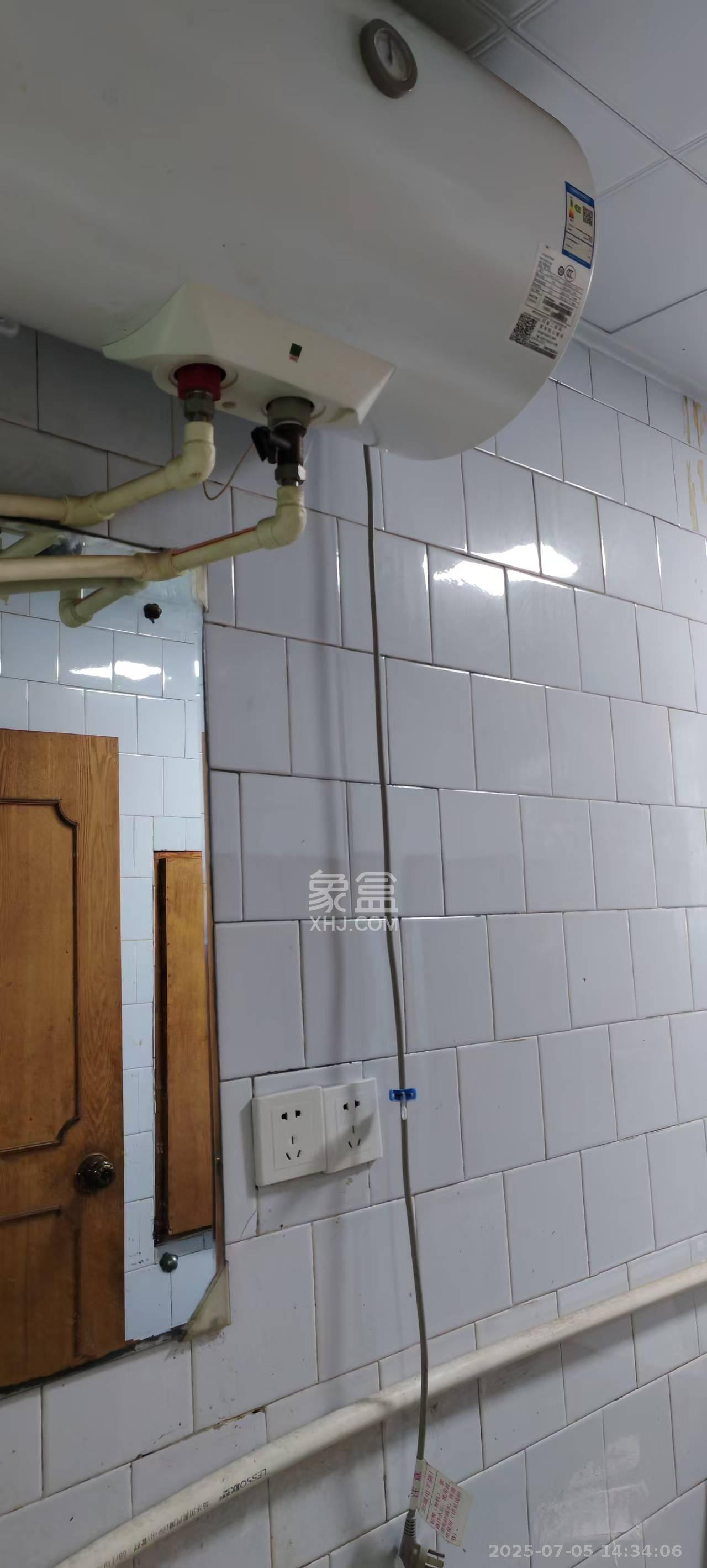 桂花二村  2室1厅1卫    1600.0元/月 桂花二村  2室1厅1卫    1600.0元/月室内图