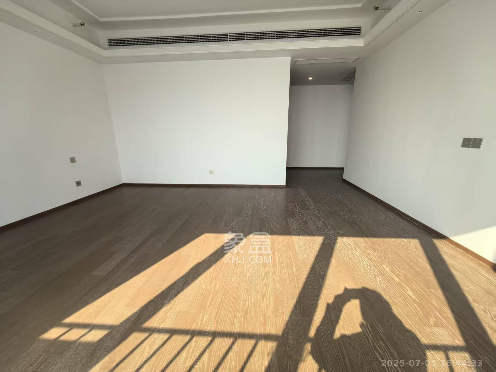 江山印  5室3厅5卫   21000.00元/月室内图