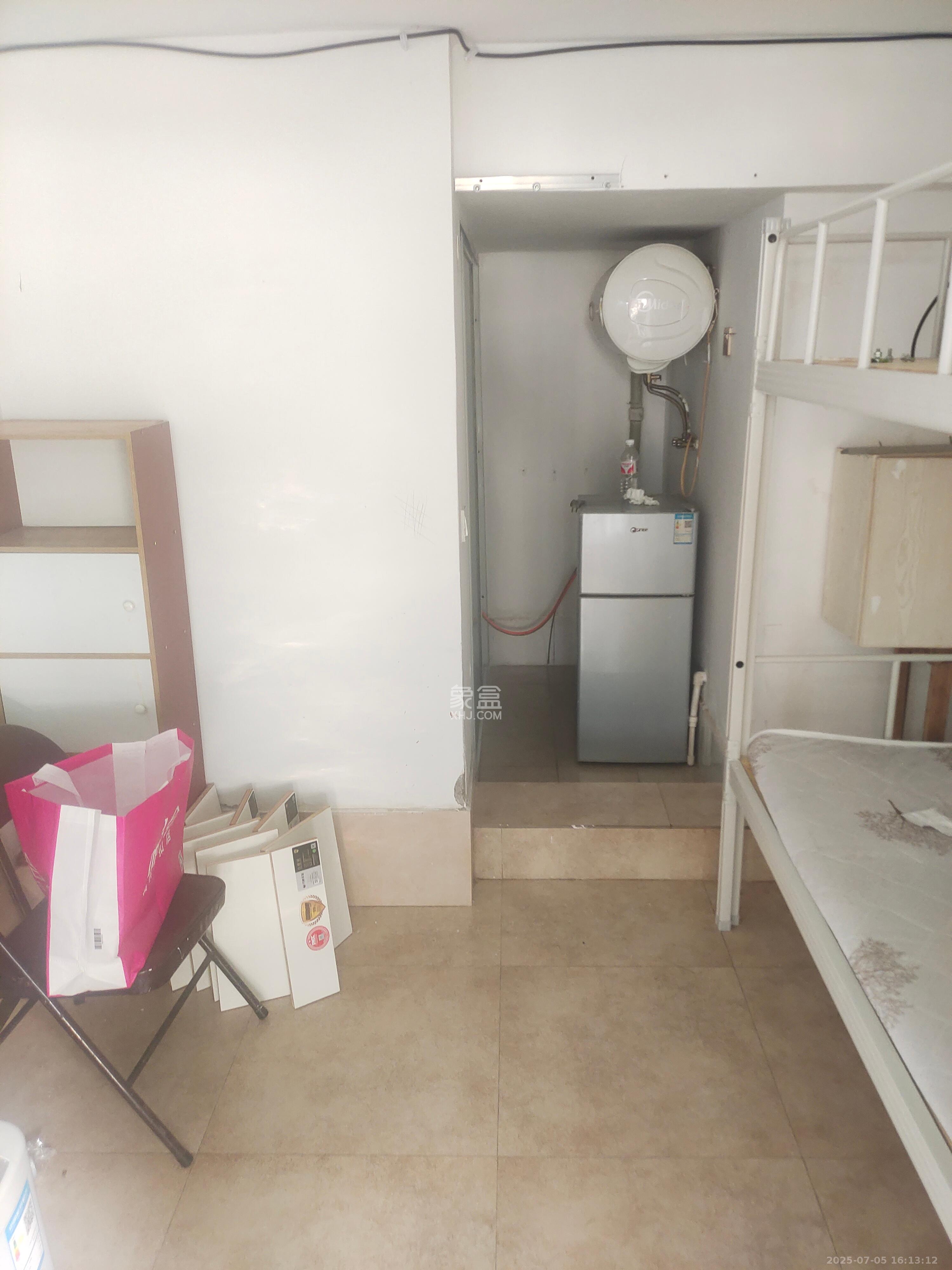 恩瑞麓山名园(龙王港小区) 1室1厅1卫 500.0元/月 恩瑞麓山名园(龙王港小区) 1室1厅1卫 500.0元/月室内图