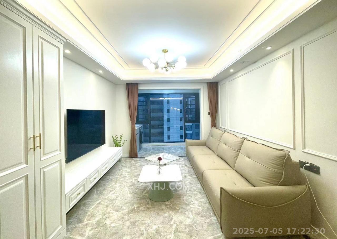 绿地长沙城际空间站（绿地新里佳苑）  3室2厅2卫    4200.0元/月室内图1