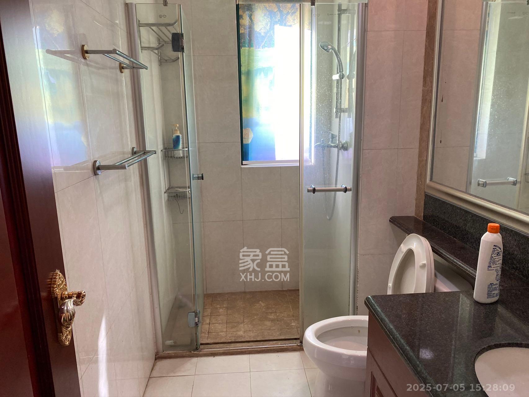 恒大绿洲  3室1厅1卫   2600.00元/月室内图