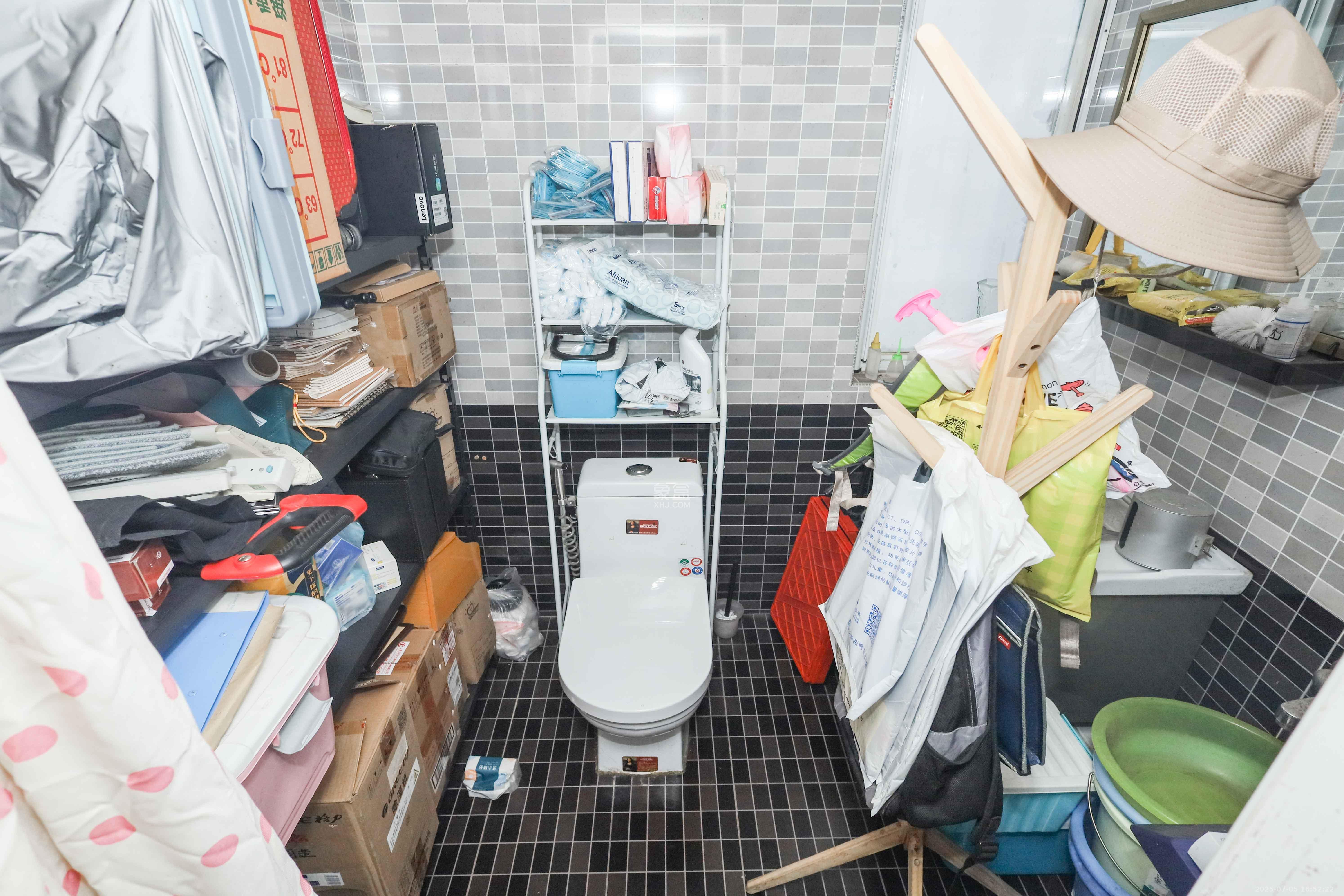 山水英伦  3室2厅2卫   82.00万卫生间