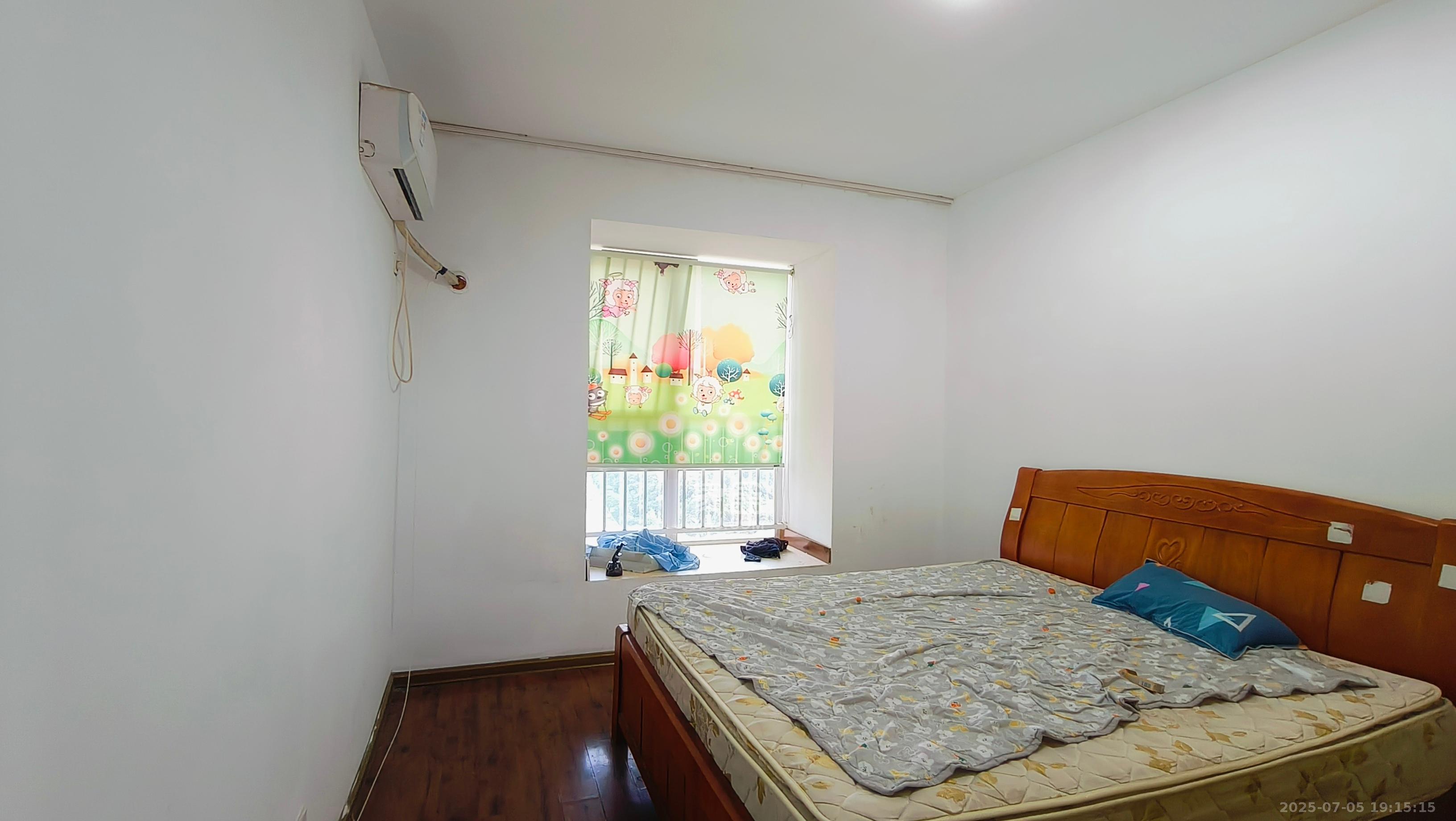 恒广国际景园一二区 3室2厅2卫 2000.0元/月 恒广国际景园一二区 3室2厅2卫 2000.0元/月室内图