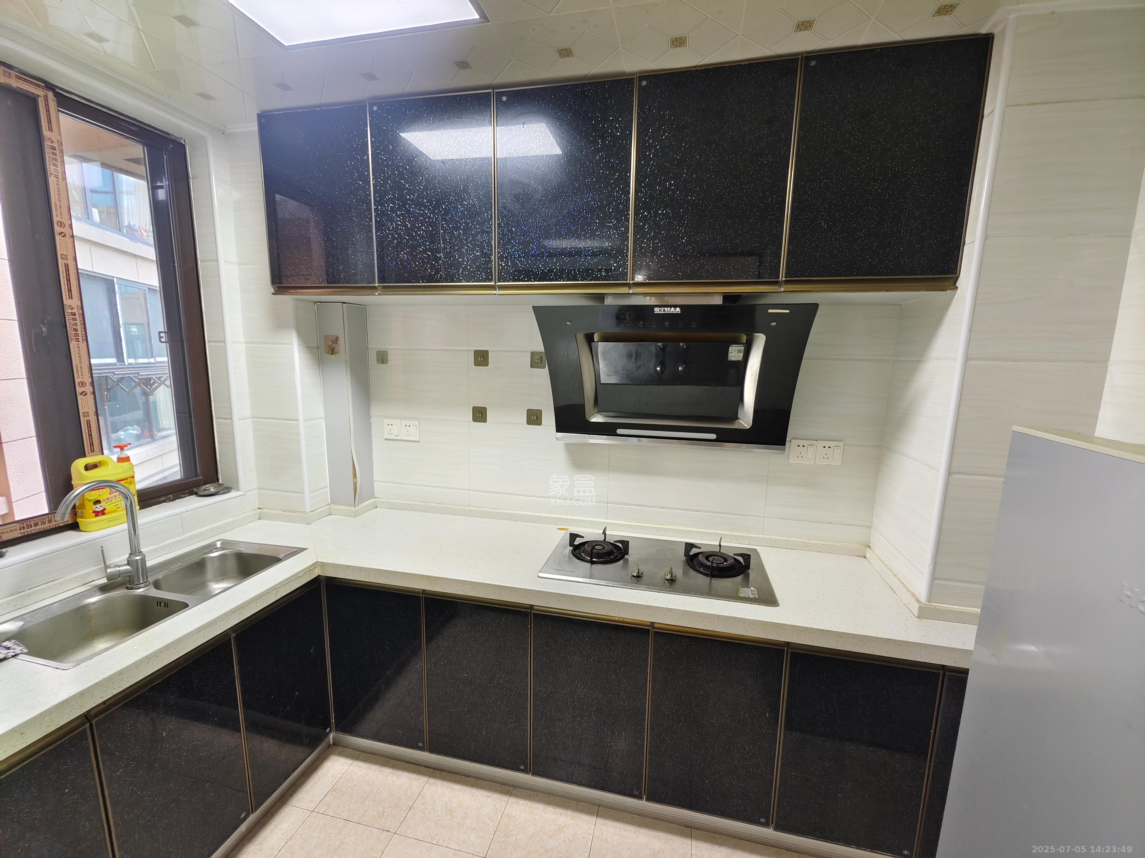 鑫远悦城(鑫远悦时代)  1室1厅1卫    2000.0元/月 鑫远悦城(鑫远悦时代)  1室1厅1卫    2000.0元/月室内图