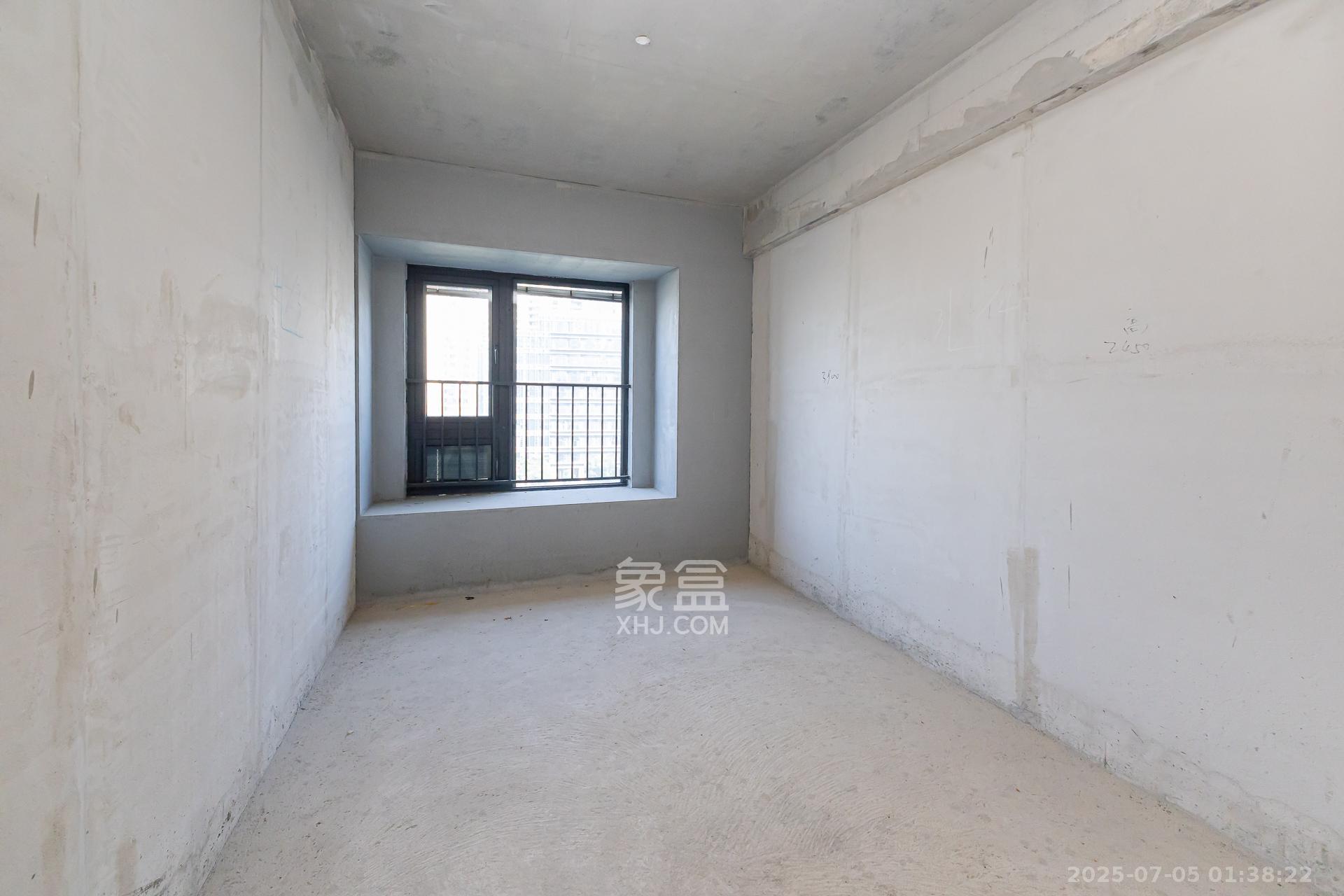 越秀湘江星汇城一期 4室2厅3卫 260.0万 越秀湘江星汇城一期 4室2厅3卫 260.0万卧室