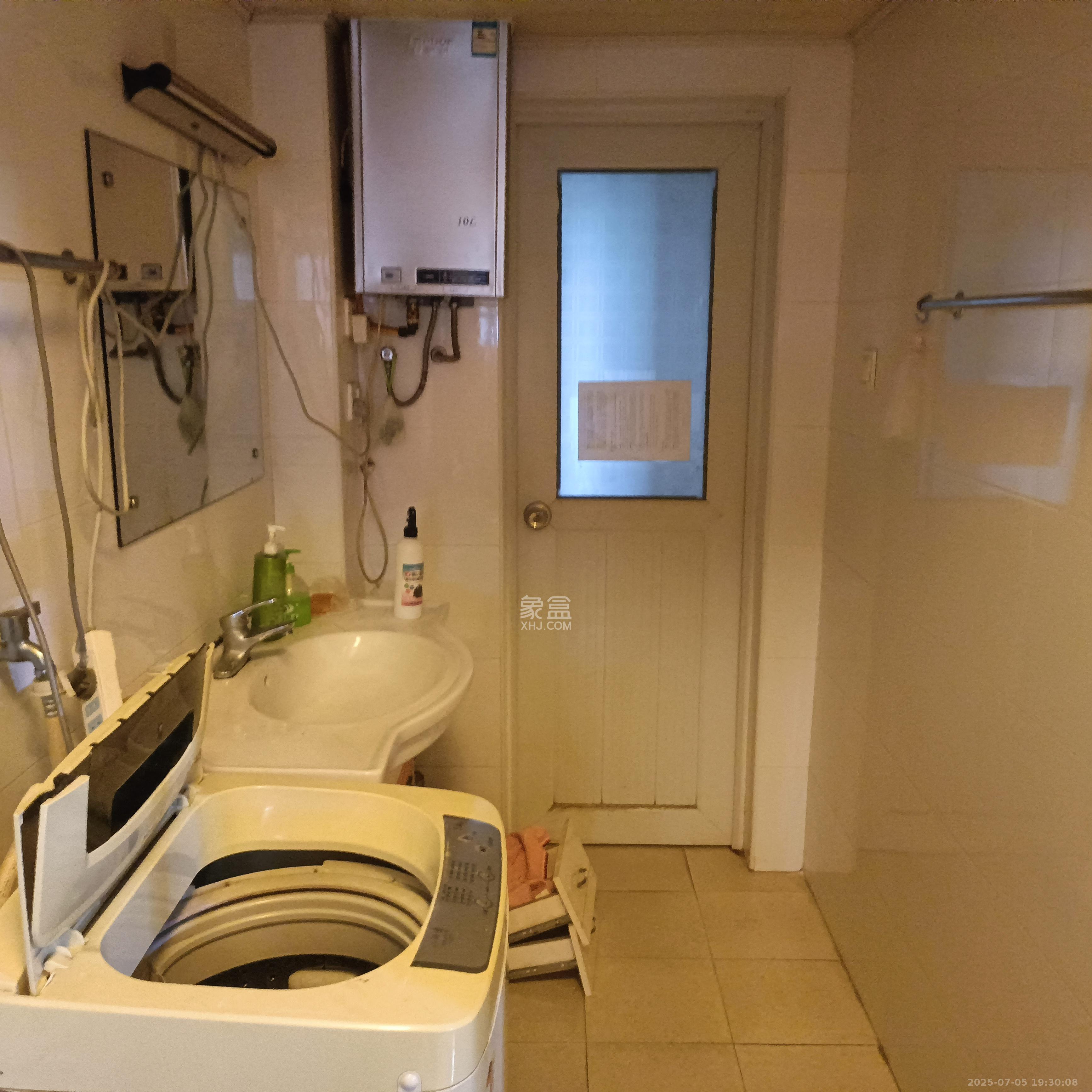 东城一品（国杰大厦）  4室2厅2卫    3500.0元/月室内图