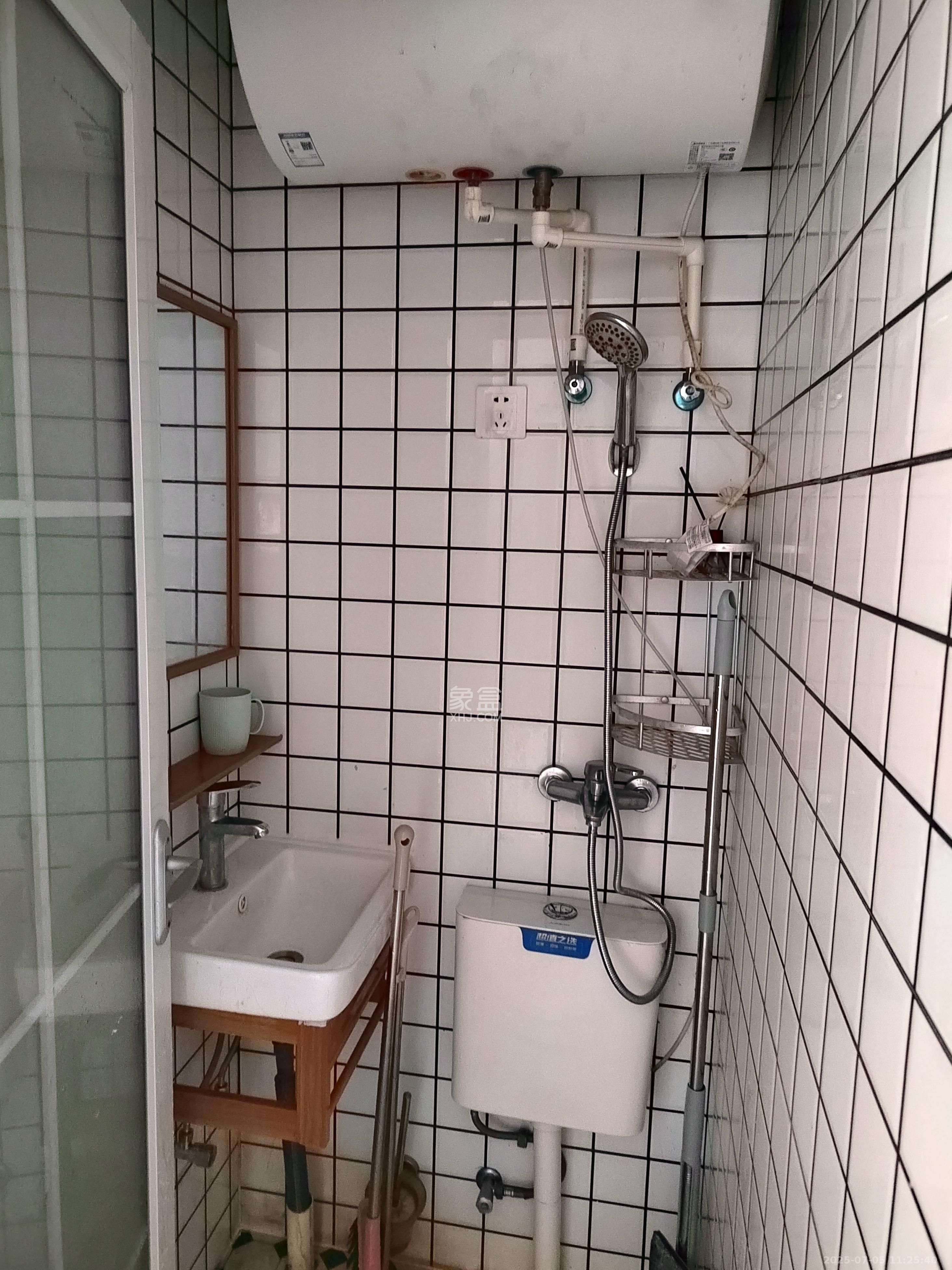 叠彩兰亭 1室1厅1卫 1200.0元/月 叠彩兰亭 1室1厅1卫 1200.0元/月室内图