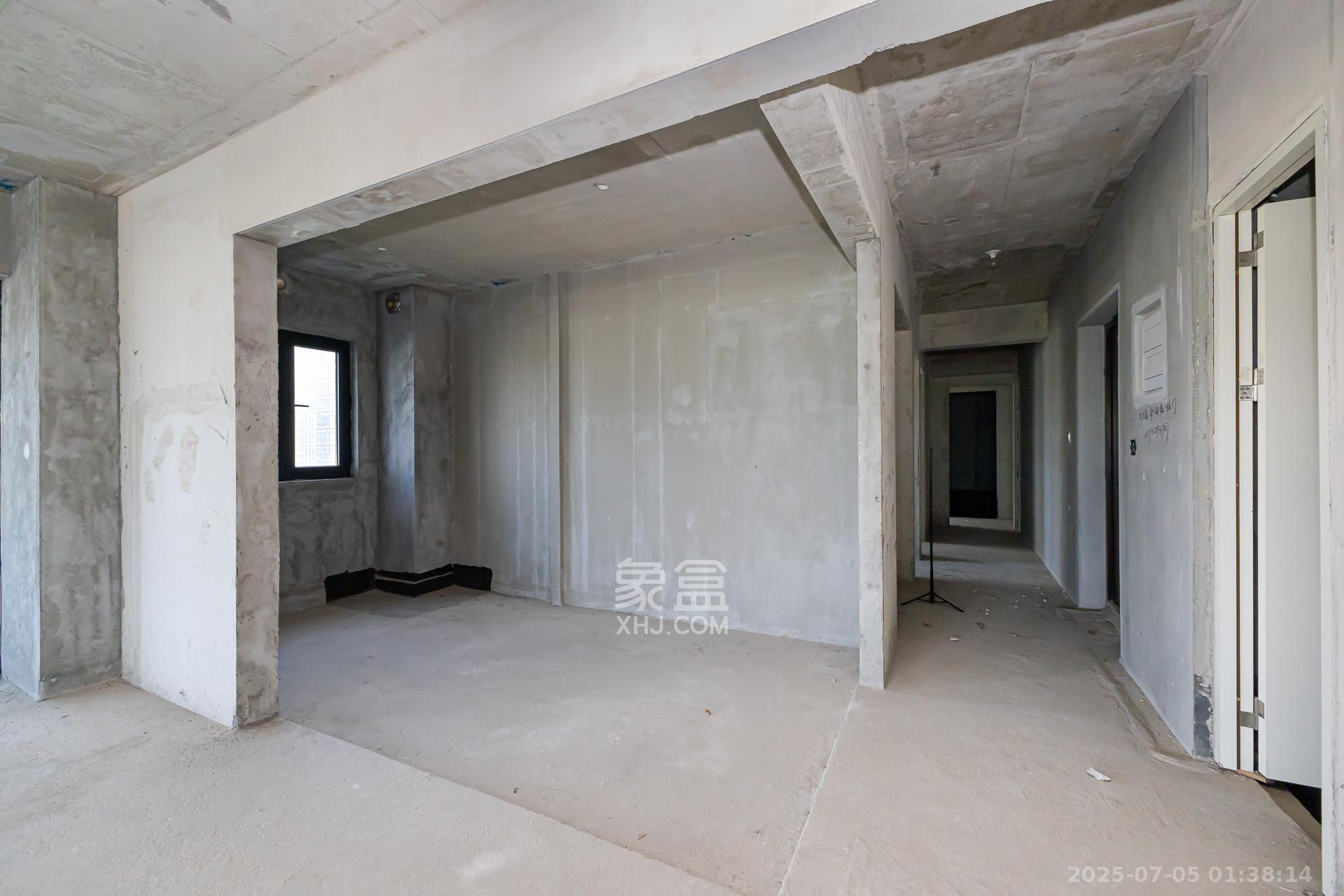 越秀湘江星汇城一期 4室2厅3卫 260.0万 越秀湘江星汇城一期 4室2厅3卫 260.0万厨房