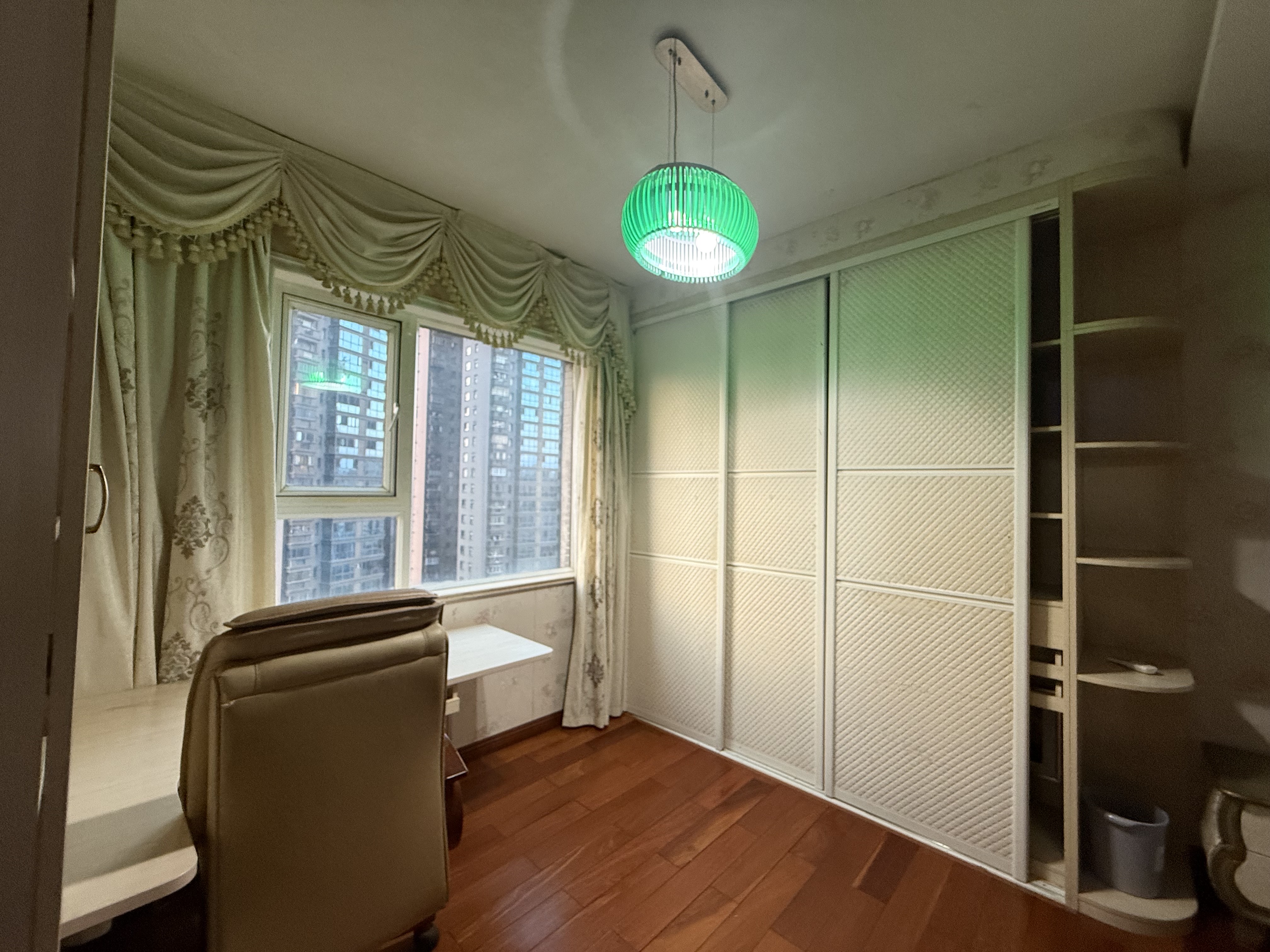 大同芙蓉 4室2厅2卫 2500.0元/月 大同芙蓉 4室2厅2卫 2500.0元/月室内图