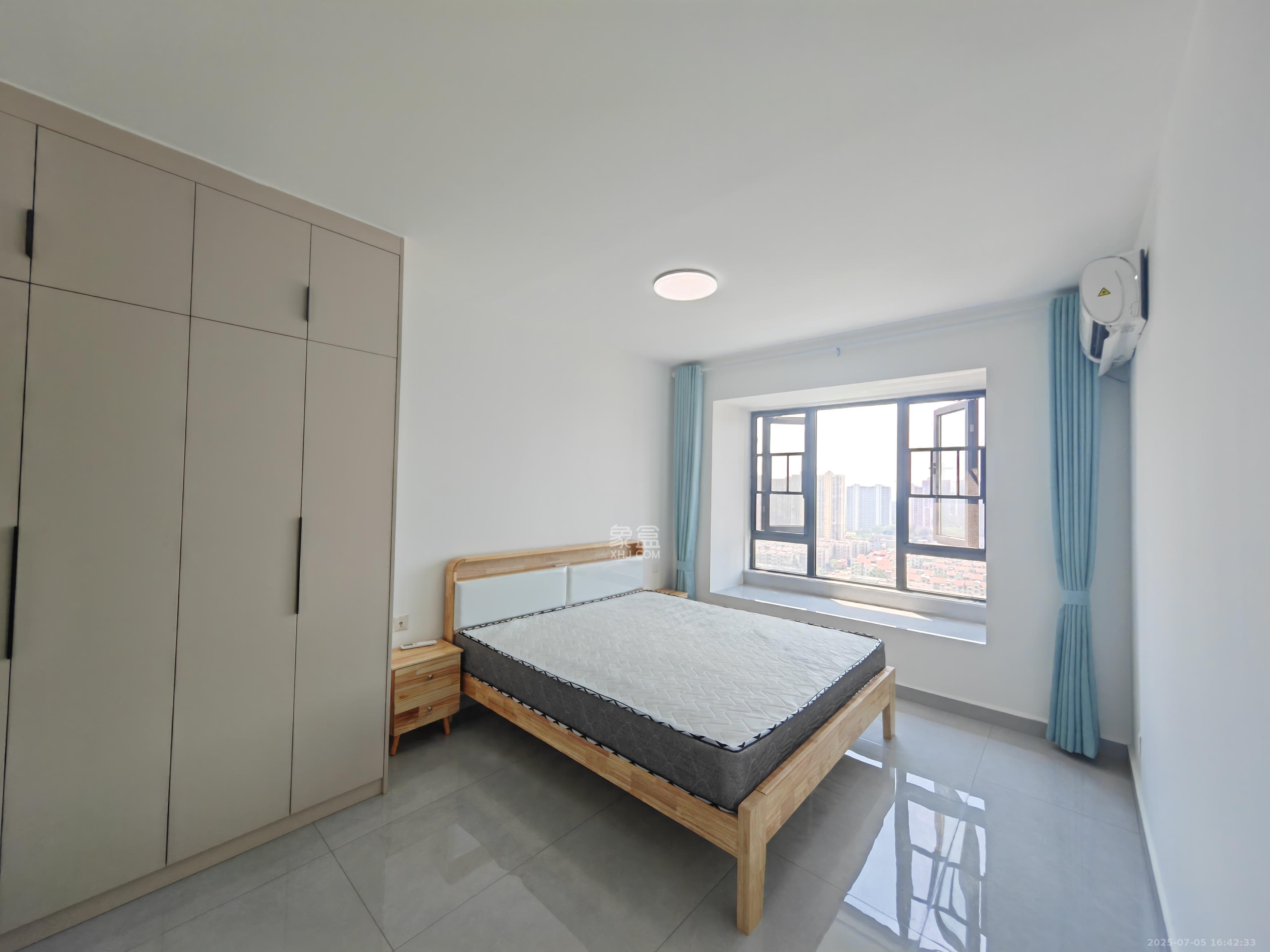 长沙北中心保利时代A区  3室2厅2卫    2600.0元/月 长沙北中心保利时代A区  3室2厅2卫    2600.0元/月室内图