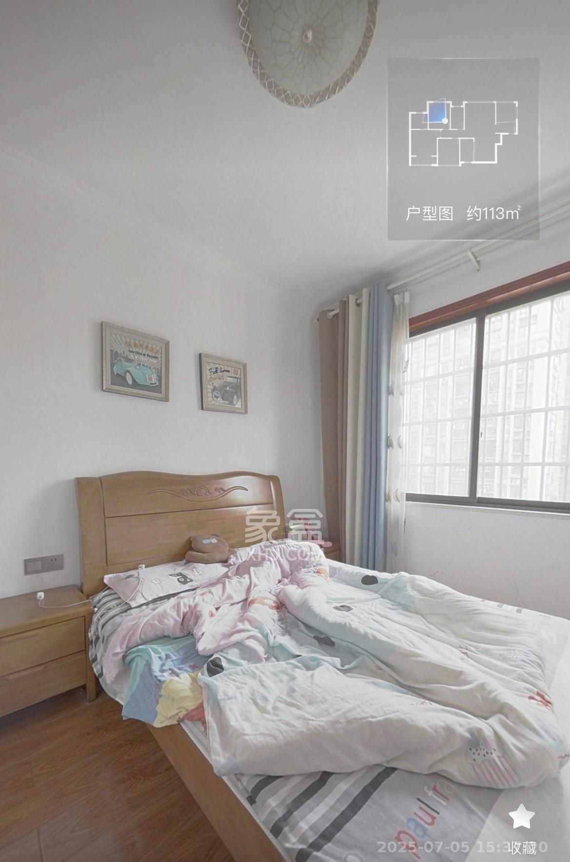 泊林晶城  4室2厅2卫   2400.00元/月室内图