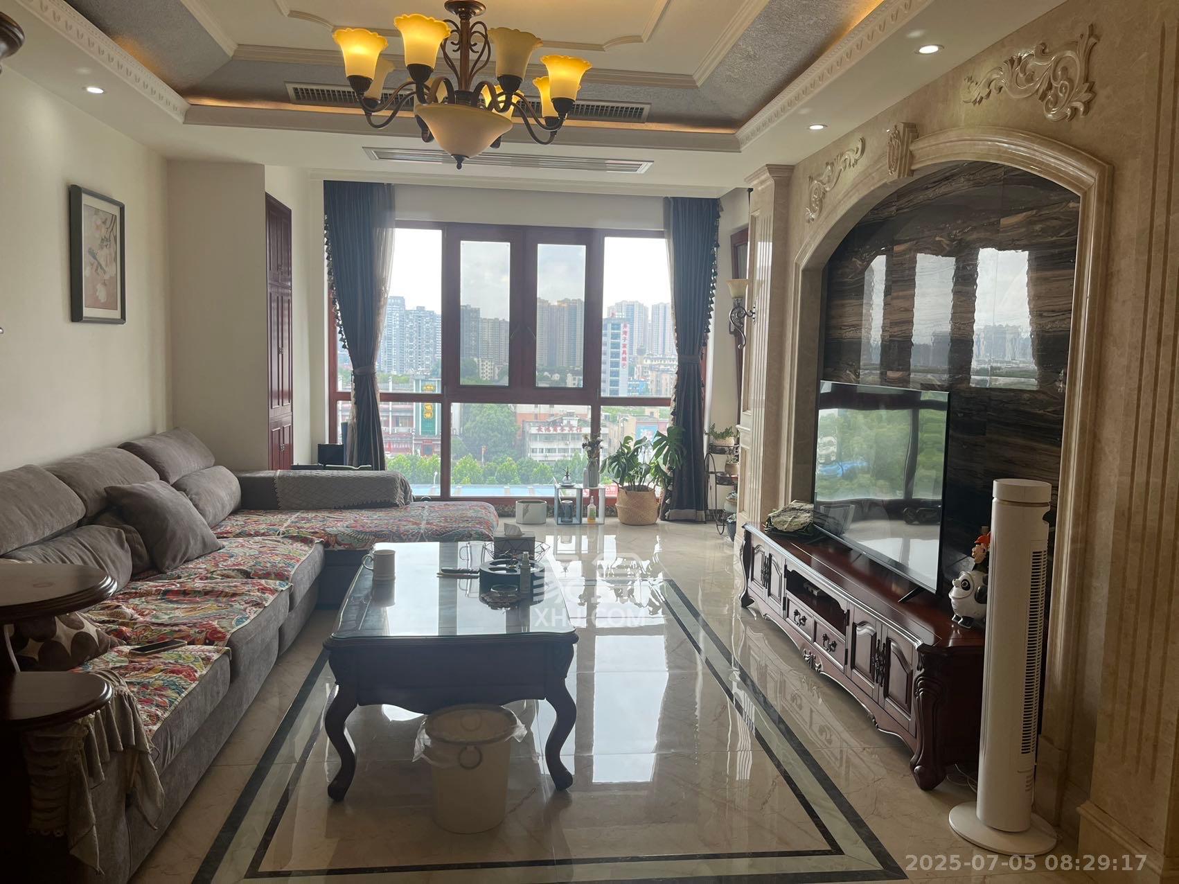 上海城小区 2室2厅1卫 2800.0元/月 上海城小区 2室2厅1卫 2800.0元/月室内图