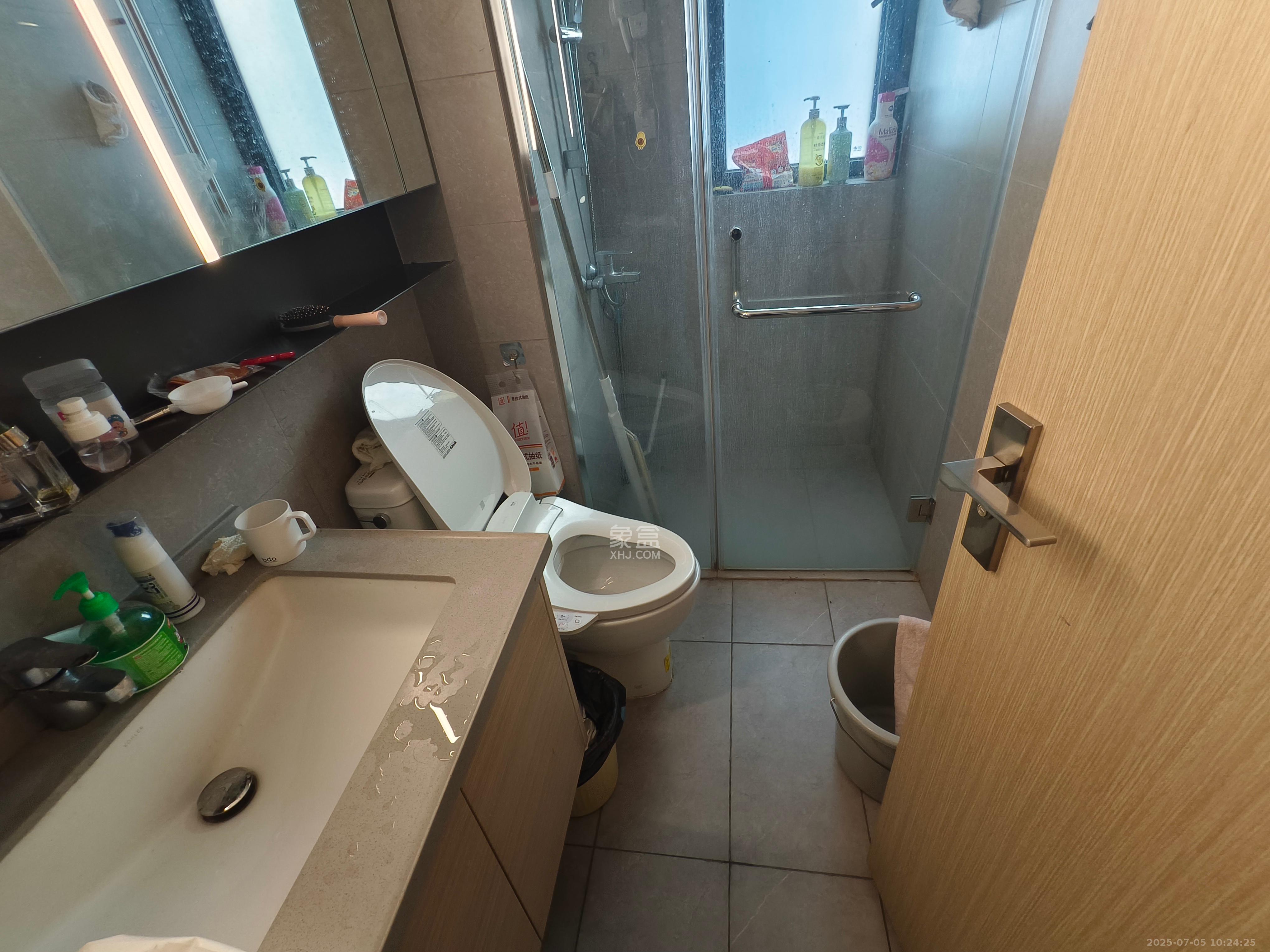 时代梅溪领峰  3室2厅2卫   3200.00元/月室内图