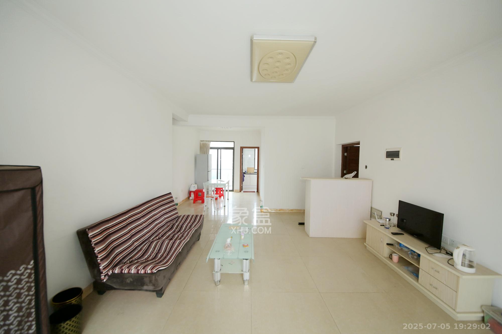 新华都万家城 3室2厅2卫 2000.0元/月 新华都万家城 3室2厅2卫 2000.0元/月室内图