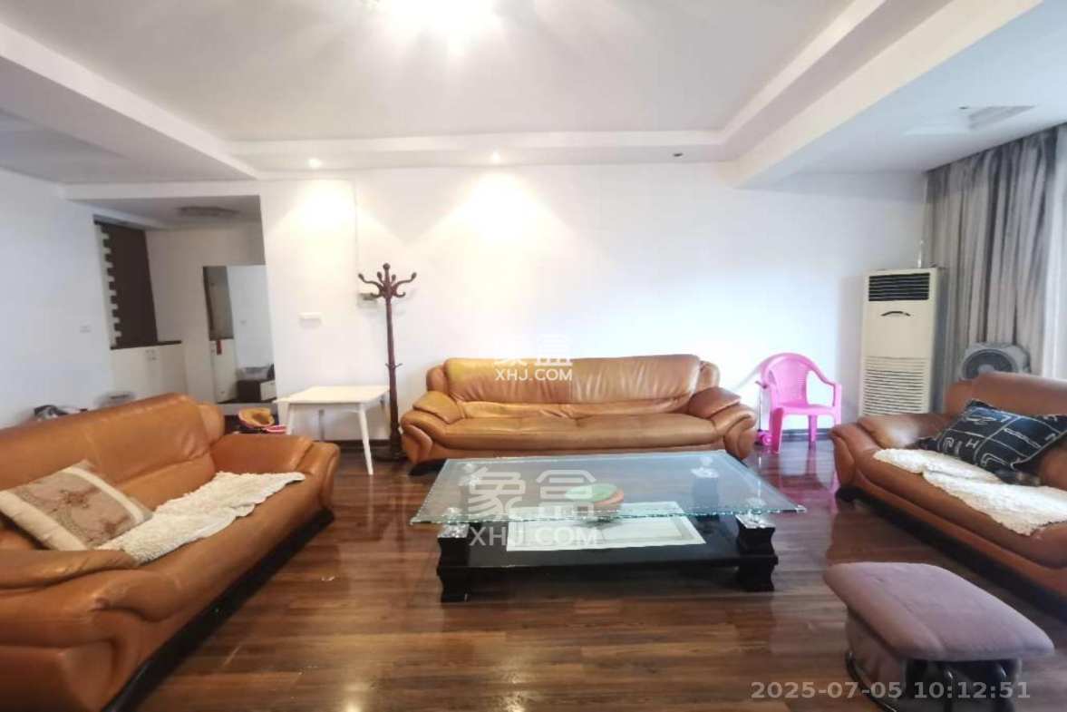 园丁花园 4室2厅2卫 59.8万 园丁花园 4室2厅2卫 59.8万室内图