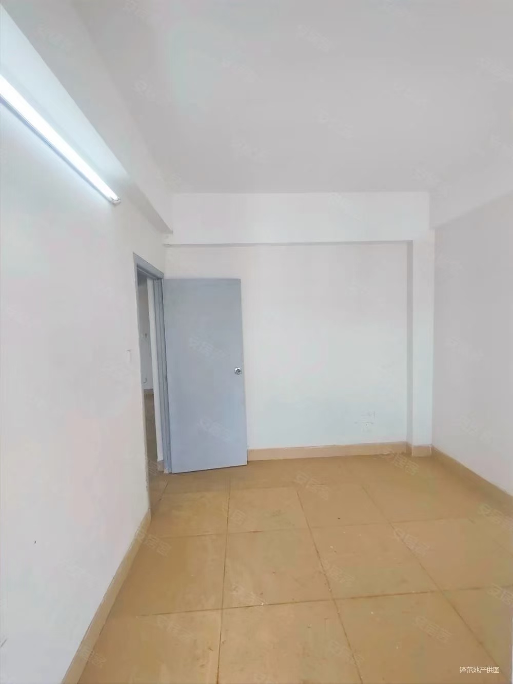 晋江安置小区(群贤路8号) 2室2厅1卫 1300.0元/月 晋江安置小区(群贤路8号) 2室2厅1卫 1300.0元/月室内图