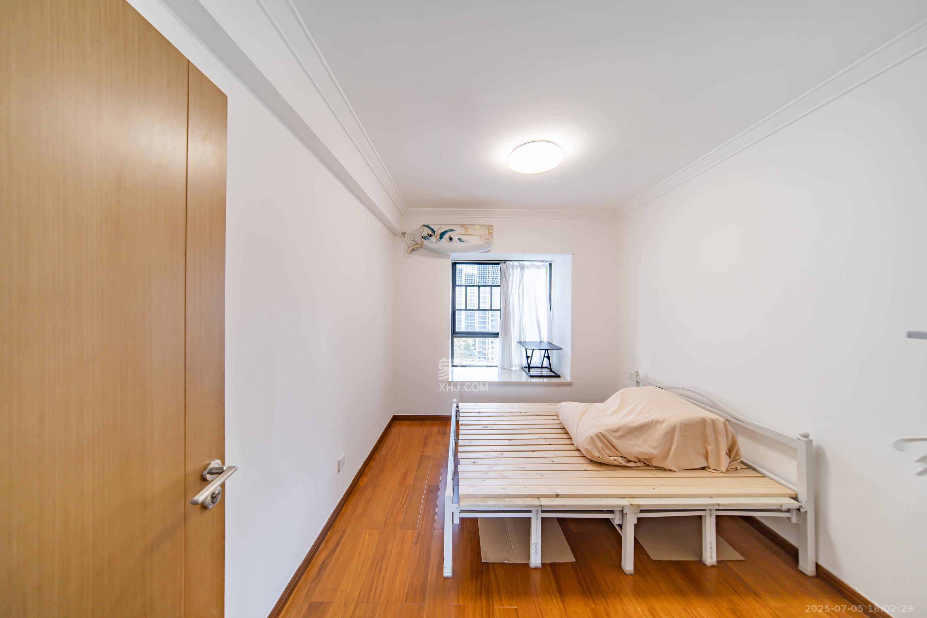 深业鹭栖府 4室2厅2卫 198.0万 深业鹭栖府 4室2厅2卫 198.0万卧室