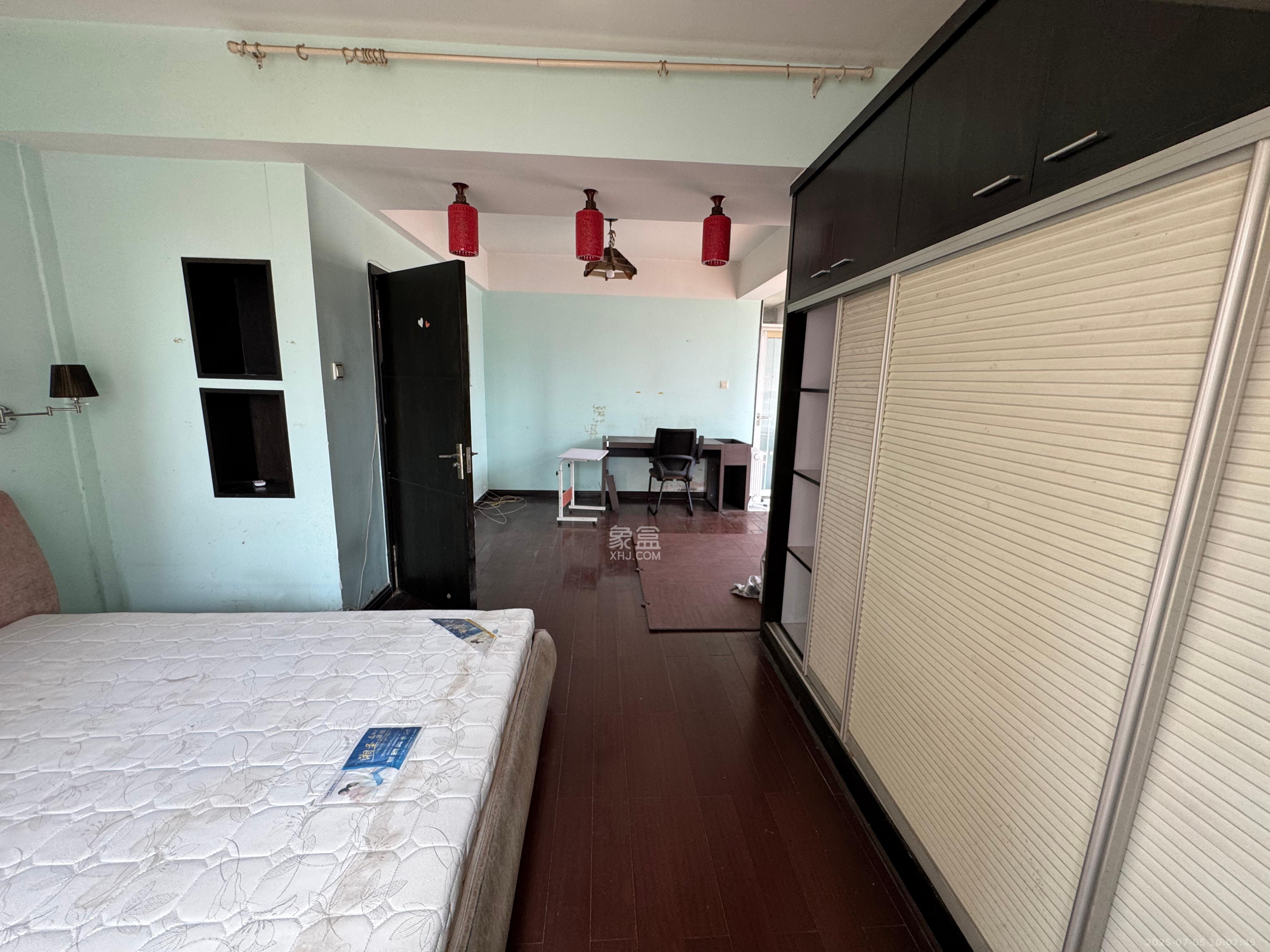 申奥美域 3室2厅1卫 2100.0元/月 申奥美域 3室2厅1卫 2100.0元/月室内图