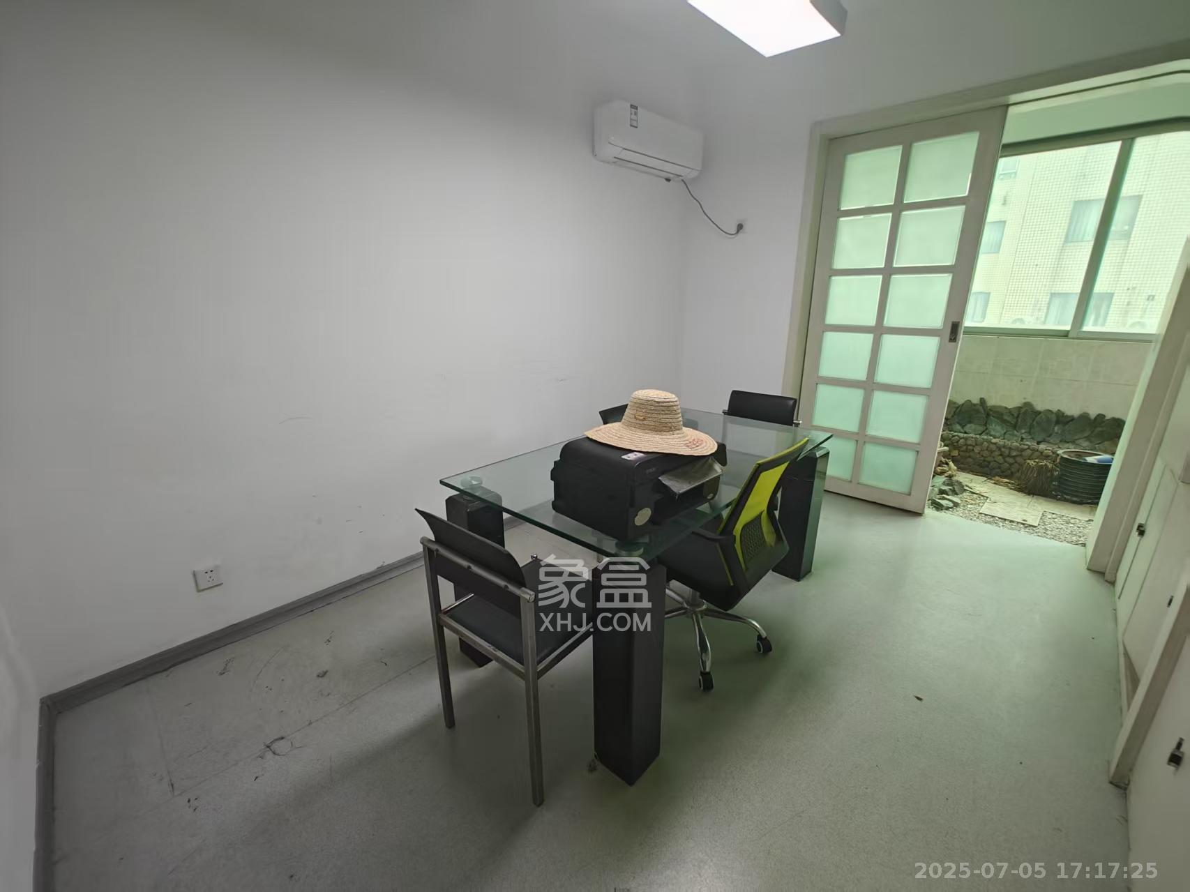 银海大厦 3室2厅1卫 3700.0元/月 银海大厦 3室2厅1卫 3700.0元/月室内图