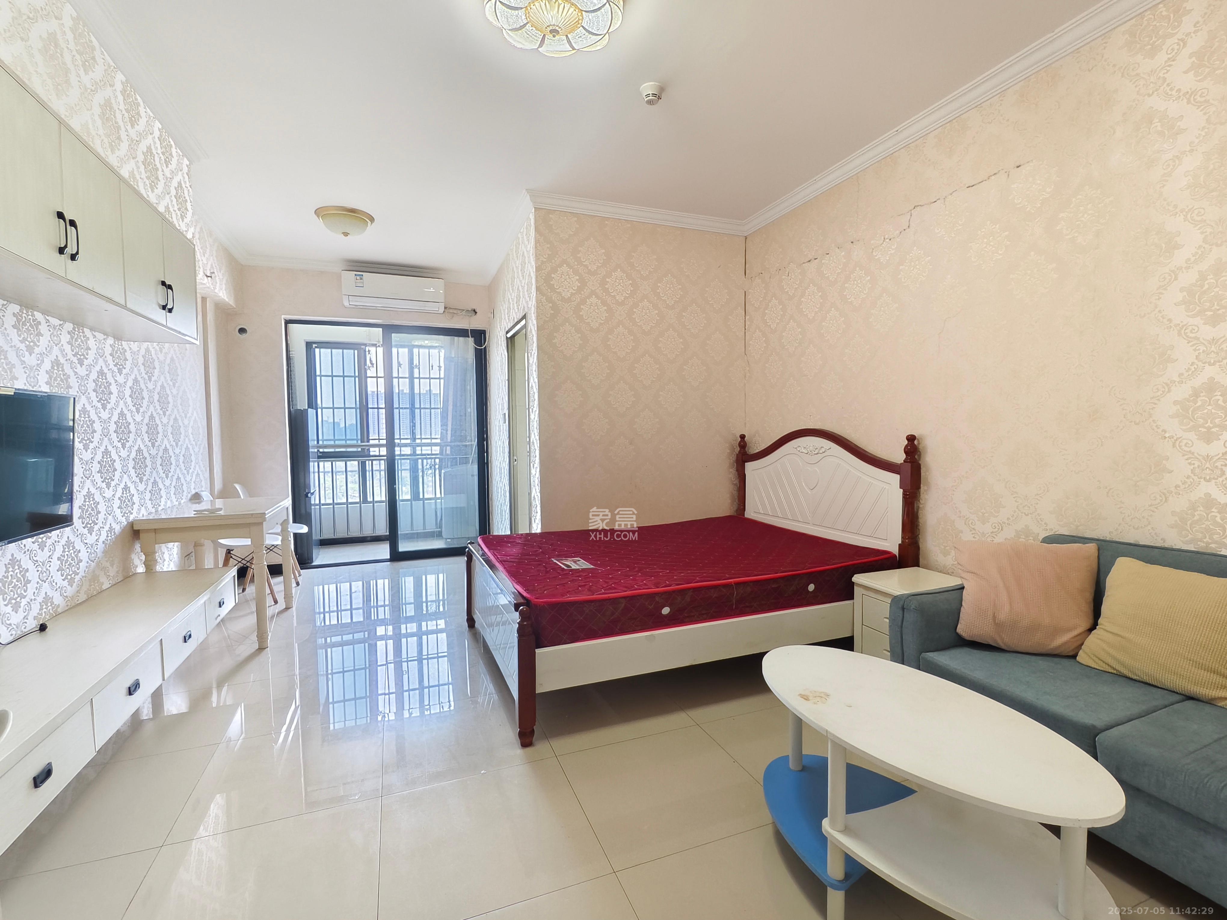 圭塘三小区 1室1厅1卫 1700.0元/月 圭塘三小区 1室1厅1卫 1700.0元/月室内图