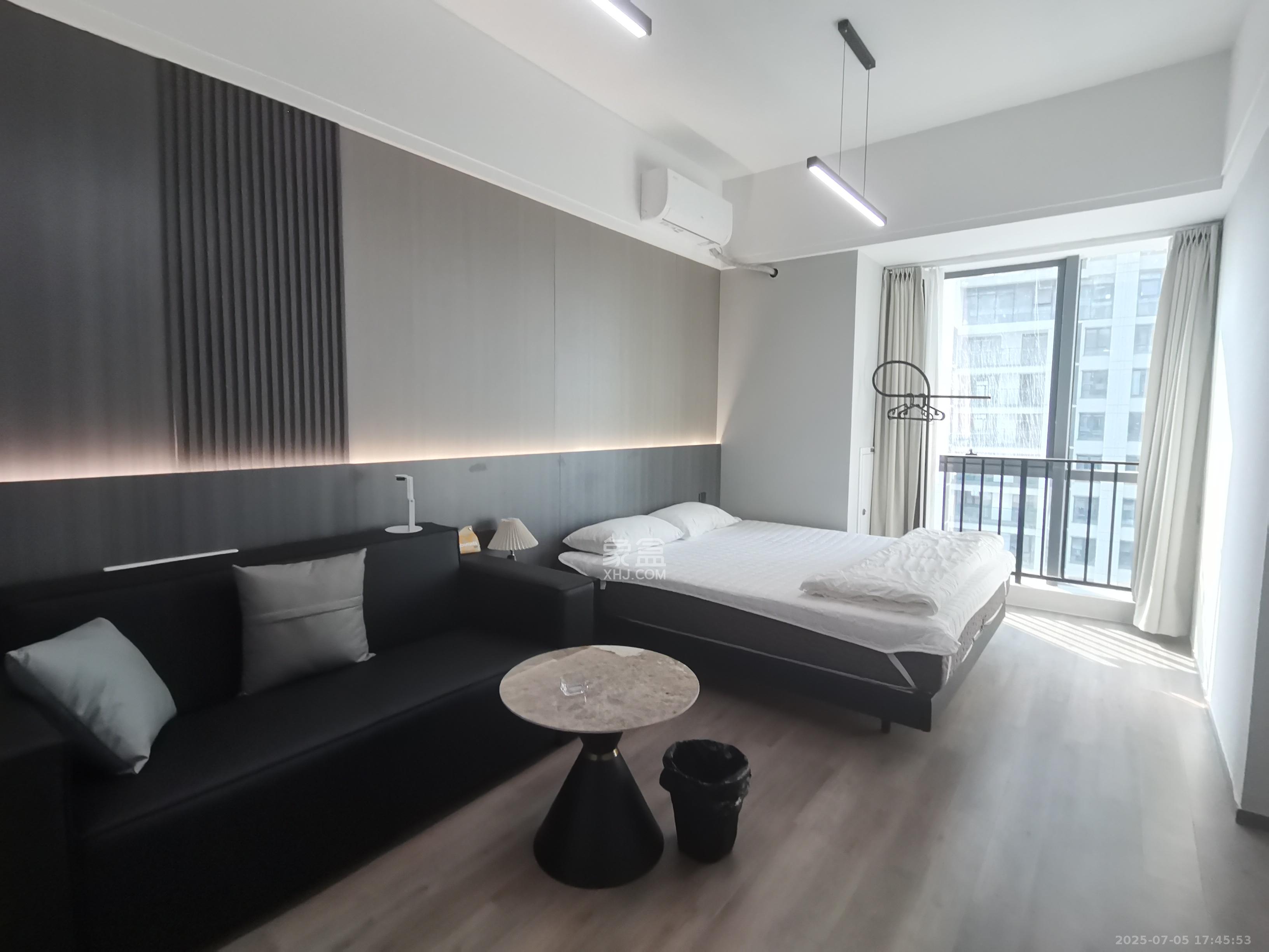 中建宝铂公馆  1室1厅1卫    2200.0元/月