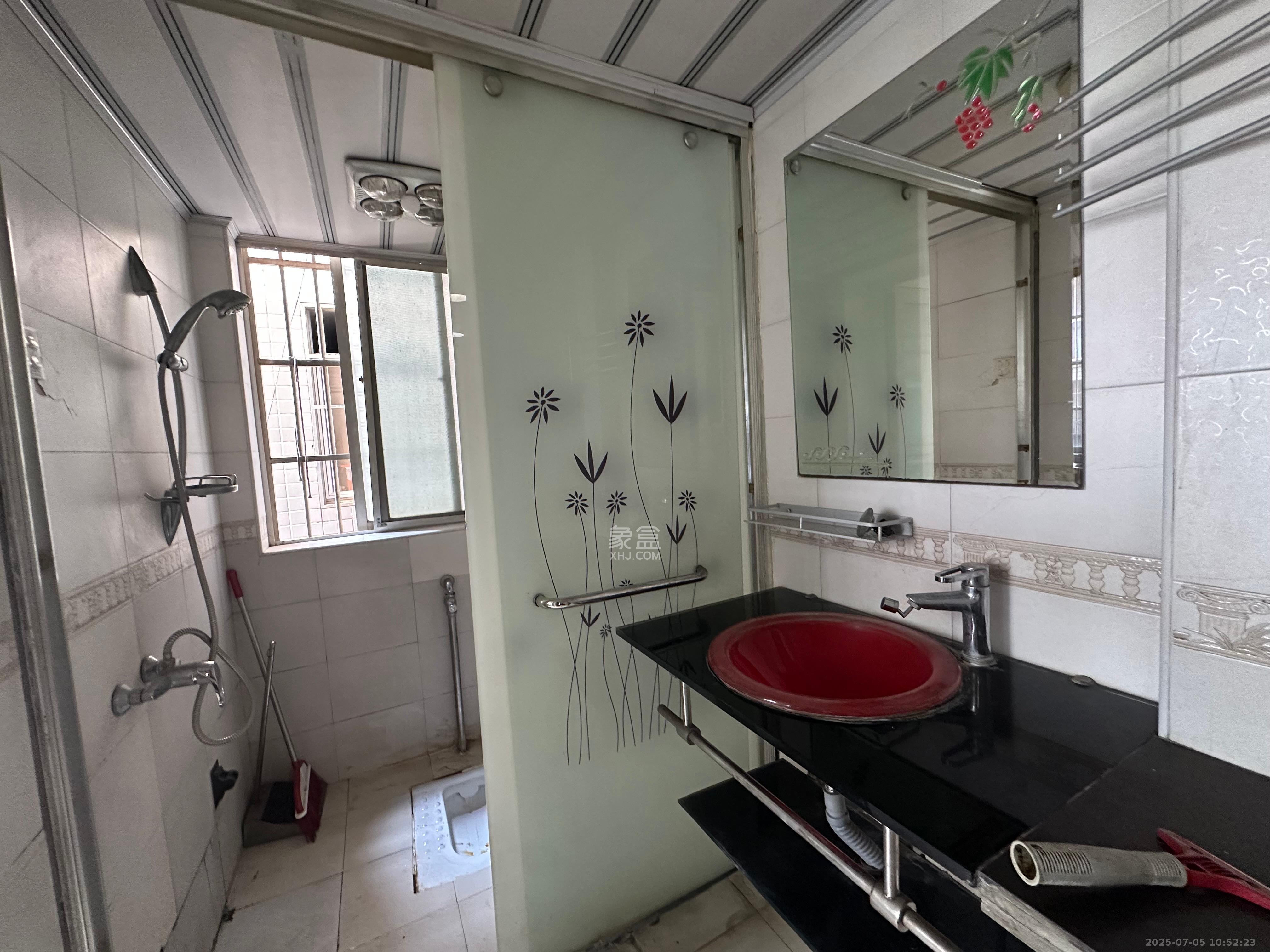 湘绣城 3室2厅2卫 1500.0元/月 湘绣城 3室2厅2卫 1500.0元/月室内图