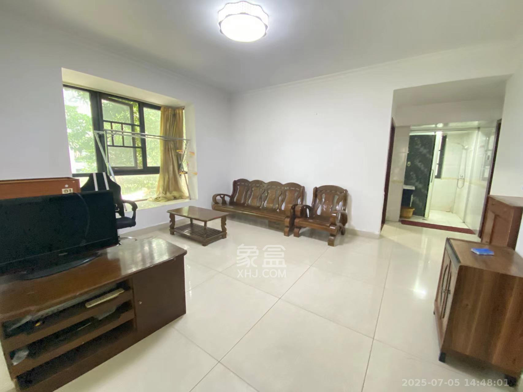 长房东郡 2室1厅1卫 2100.0元/月 长房东郡 2室1厅1卫 2100.0元/月室内图