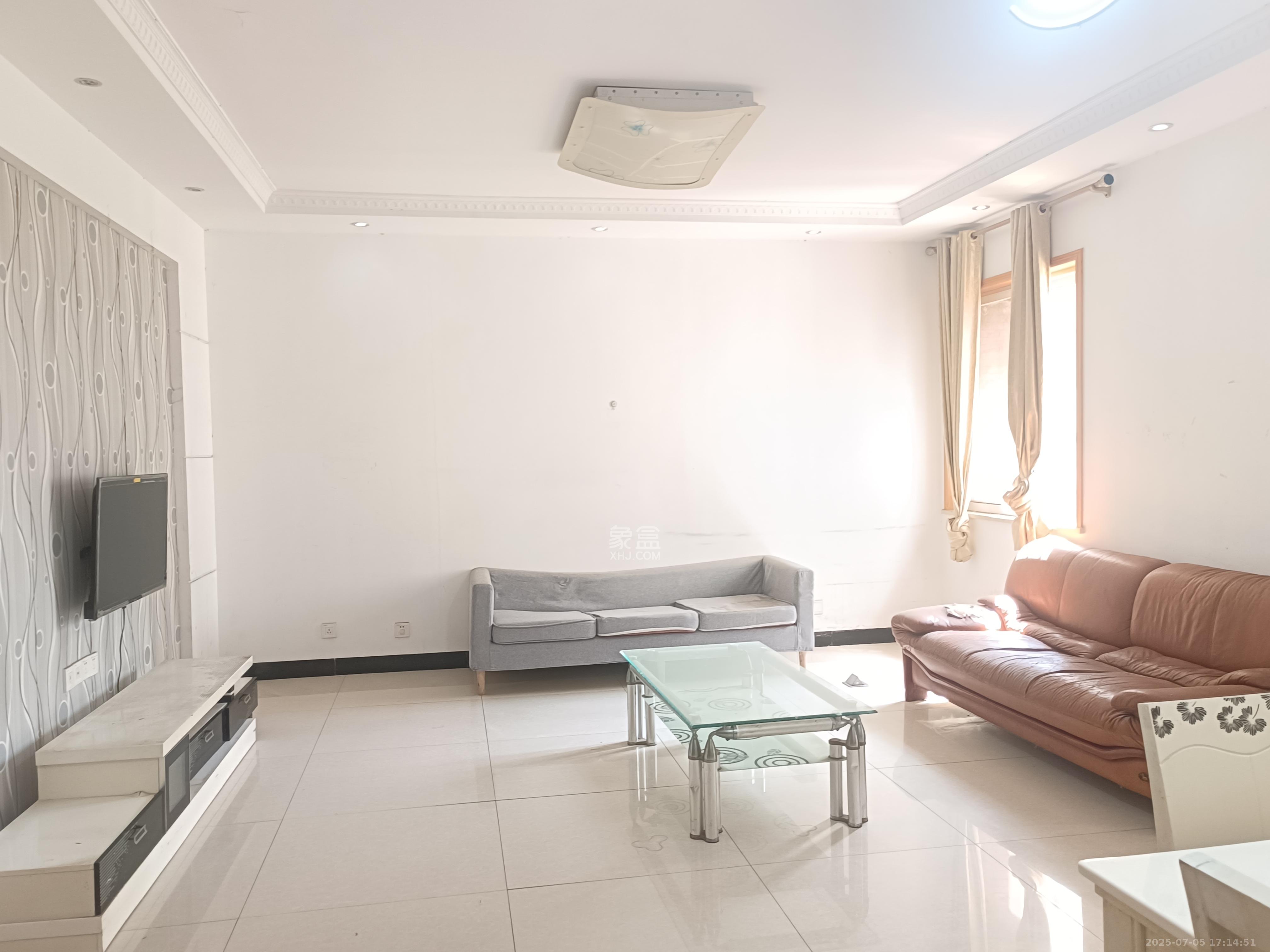 楚天世纪城东苑 2室2厅1卫 1400.0元/月 楚天世纪城东苑 2室2厅1卫 1400.0元/月室内图