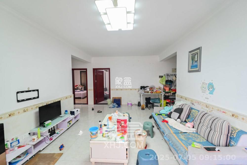 金轮星光名座 3室2厅1卫 2200.0元/月 金轮星光名座 3室2厅1卫 2200.0元/月室内图