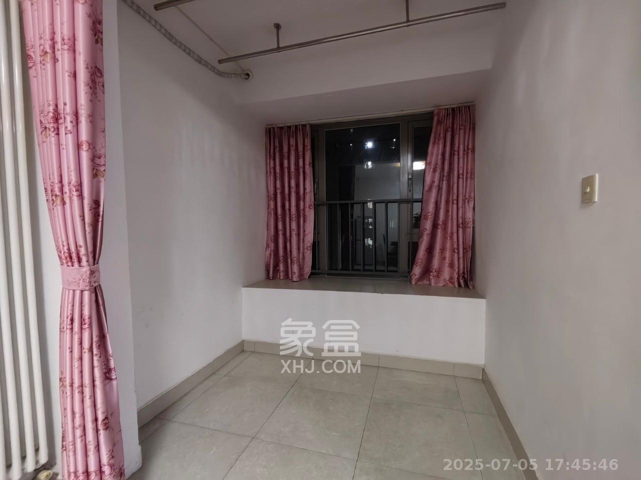 怡海星城  2室2厅2卫   1700.00元/月室内图