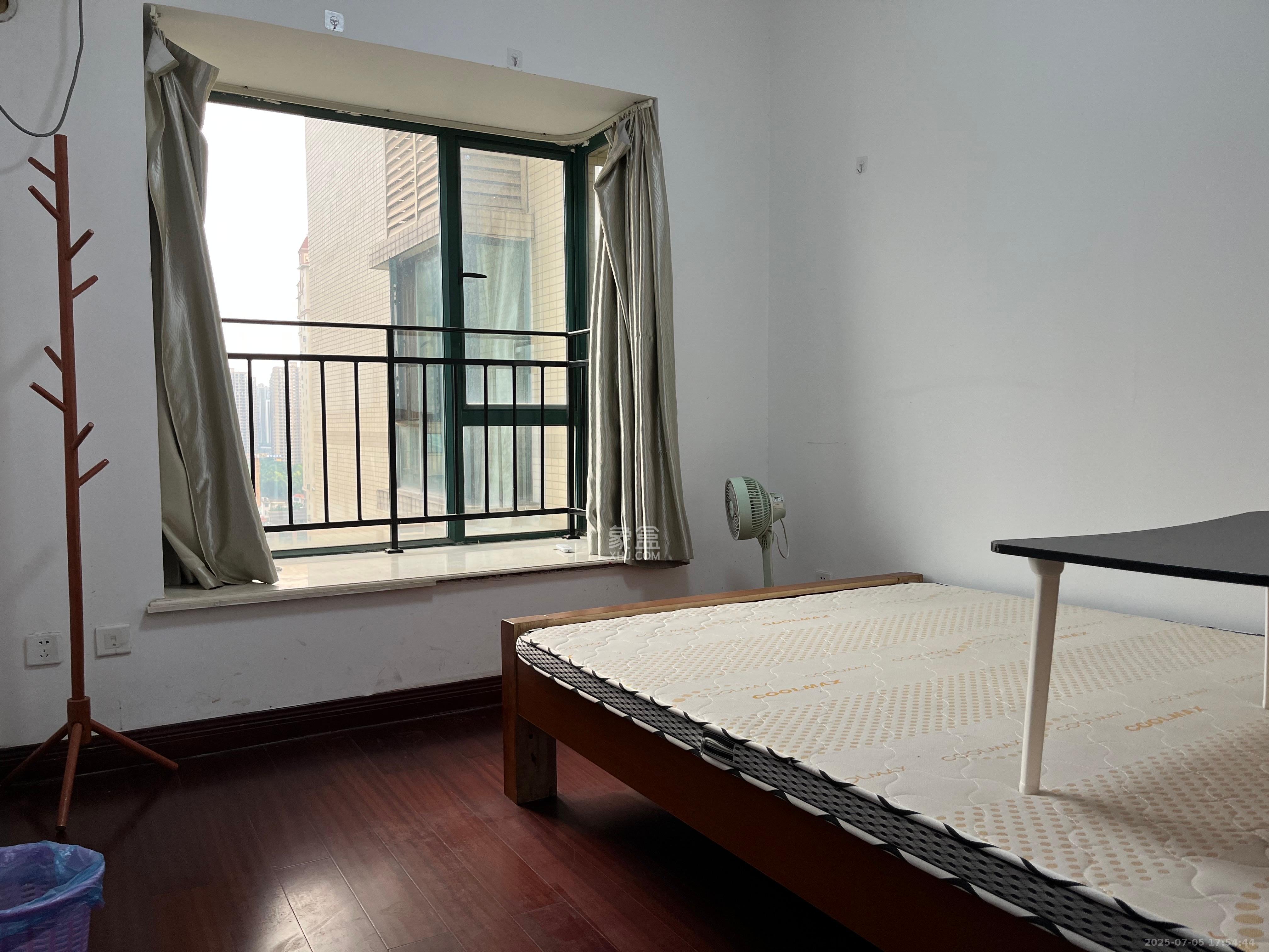 富基世纪公园  3室2厅1卫    1700.0元/月室内图