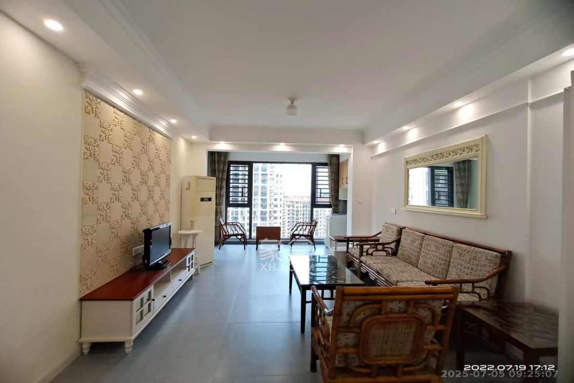 长房明宸府 4室2厅1卫 2100.0元/月 长房明宸府 4室2厅1卫 2100.0元/月室内图