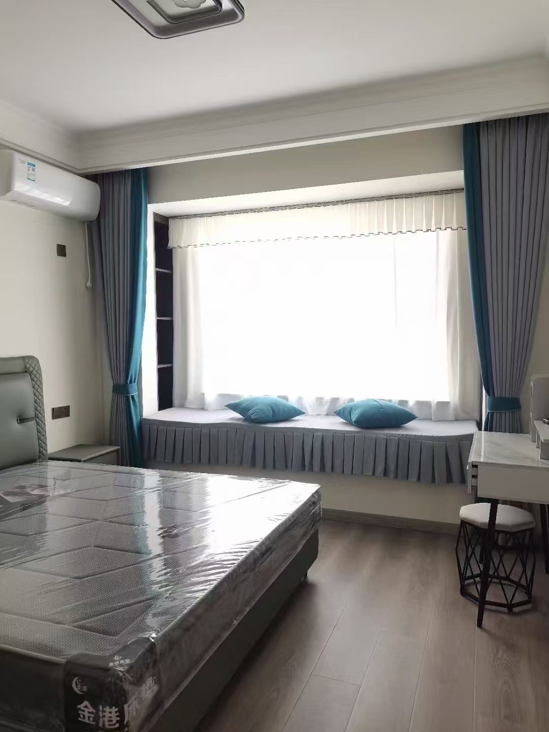 百弘学府城 3室2厅2卫 2000.0元/月 百弘学府城 3室2厅2卫 2000.0元/月室内图