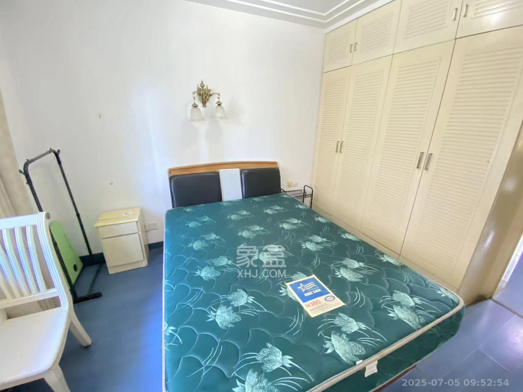 水泵厂宿舍 3室2厅2卫 1800.0元/月 水泵厂宿舍 3室2厅2卫 1800.0元/月室内图