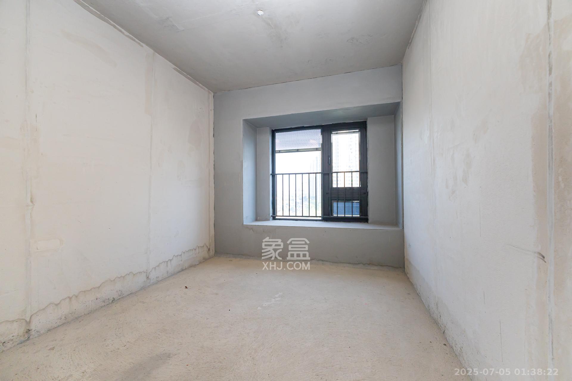 越秀湘江星汇城一期 4室2厅3卫 260.0万 越秀湘江星汇城一期 4室2厅3卫 260.0万卧室