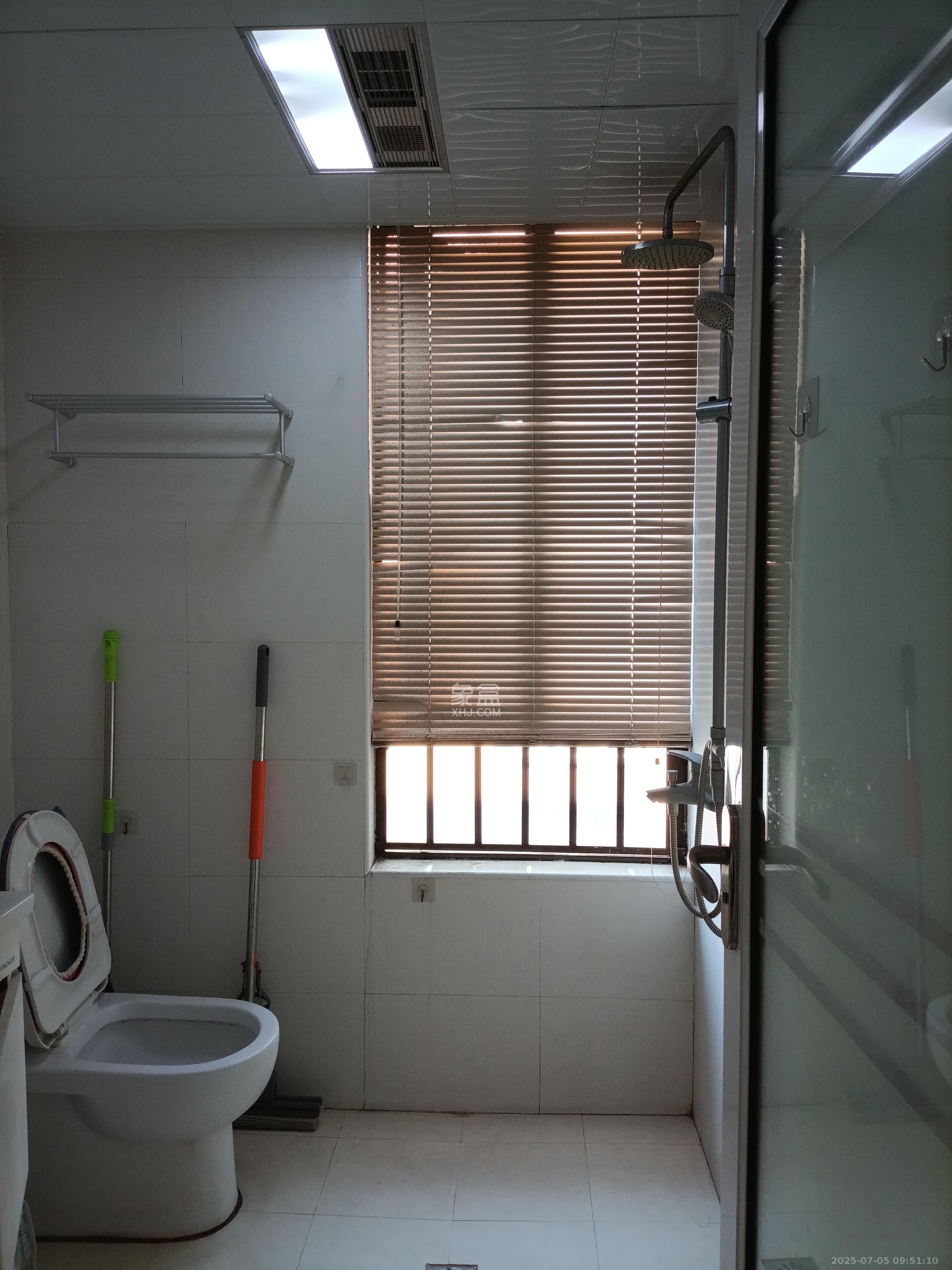 华润凤凰城三期  2室2厅1卫    2000.0元/月 华润凤凰城三期  2室2厅1卫    2000.0元/月室内图