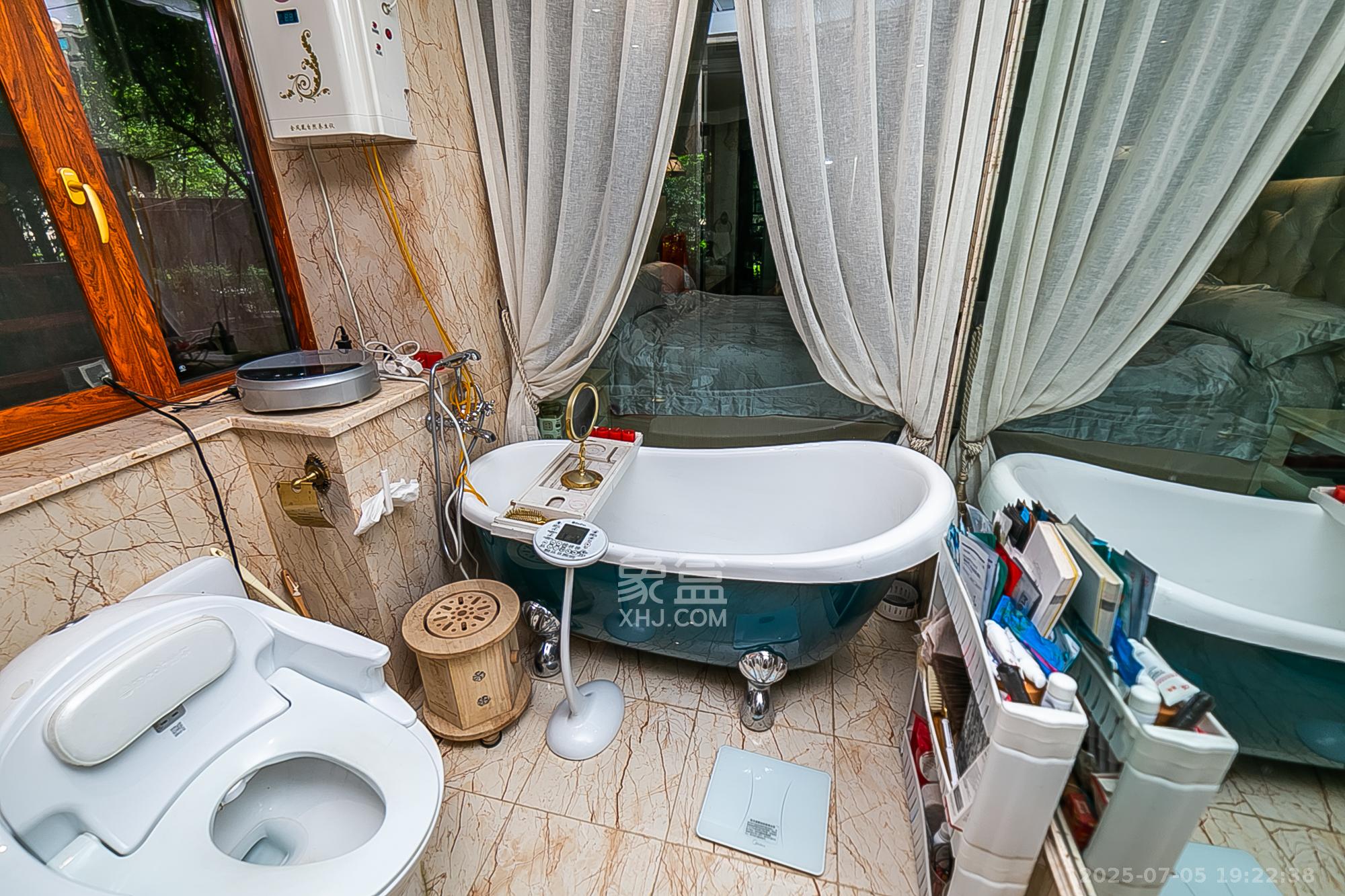 金域南外滩（望江佳园）  3室2厅2卫    348.0万卫生间