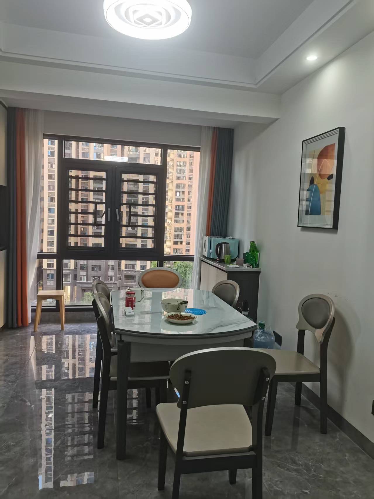 百弘学府城 3室2厅2卫 2000.0元/月 百弘学府城 3室2厅2卫 2000.0元/月室内图