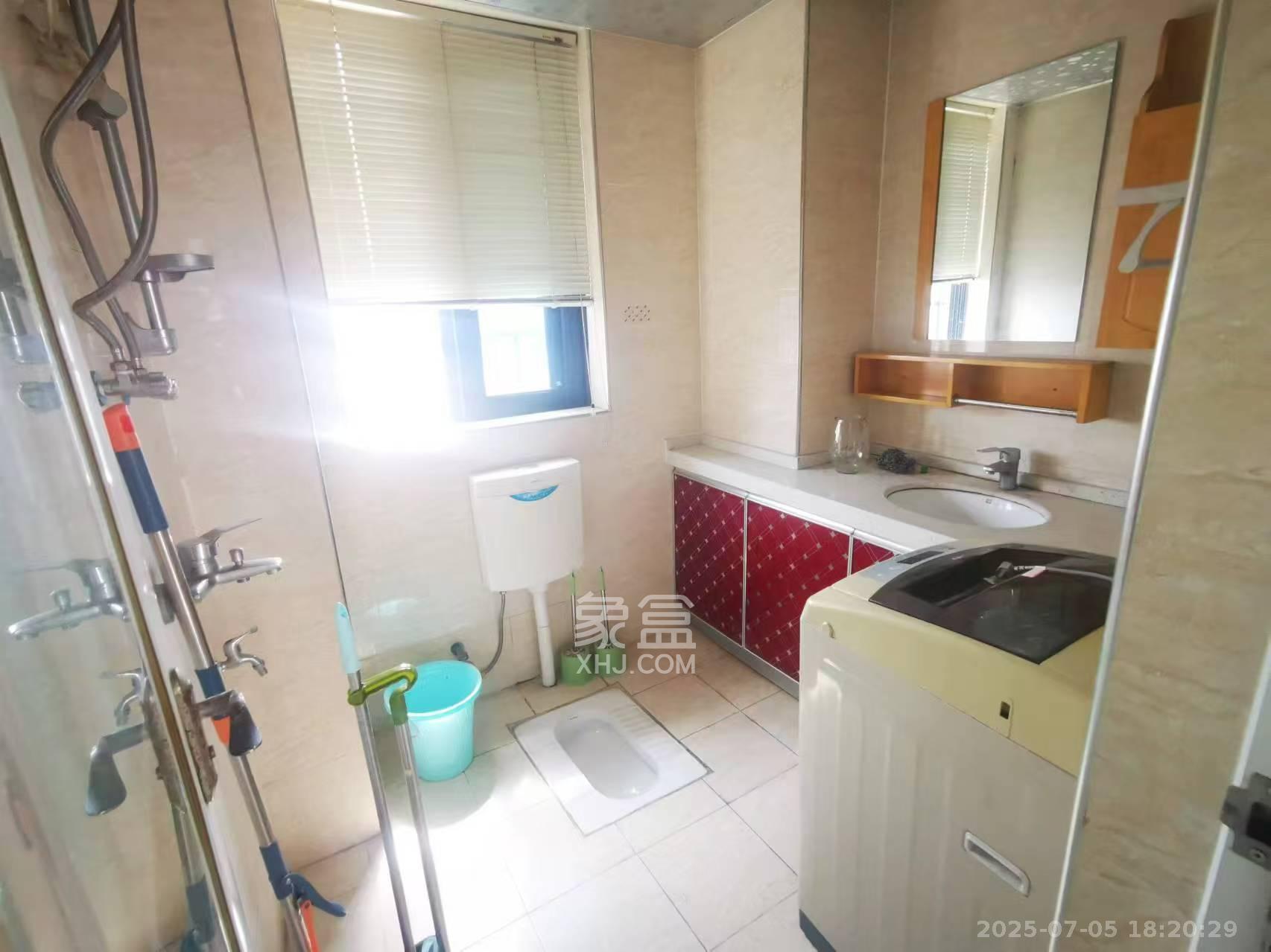 凯通国际城(凯通朝庭)  1室1厅1卫    1600.0元/月 凯通国际城(凯通朝庭)  1室1厅1卫    1600.0元/月室内图