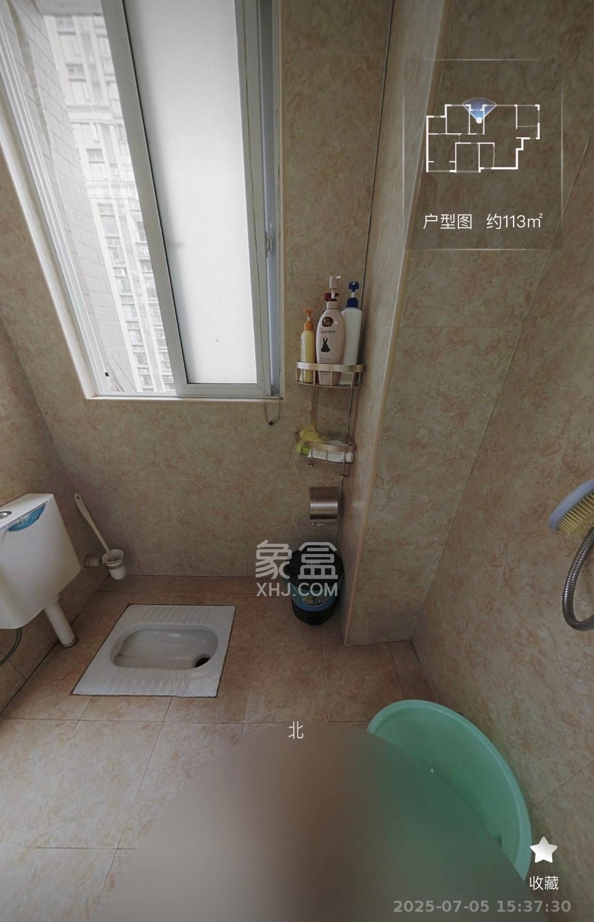 泊林晶城  4室2厅2卫   2400.00元/月室内图