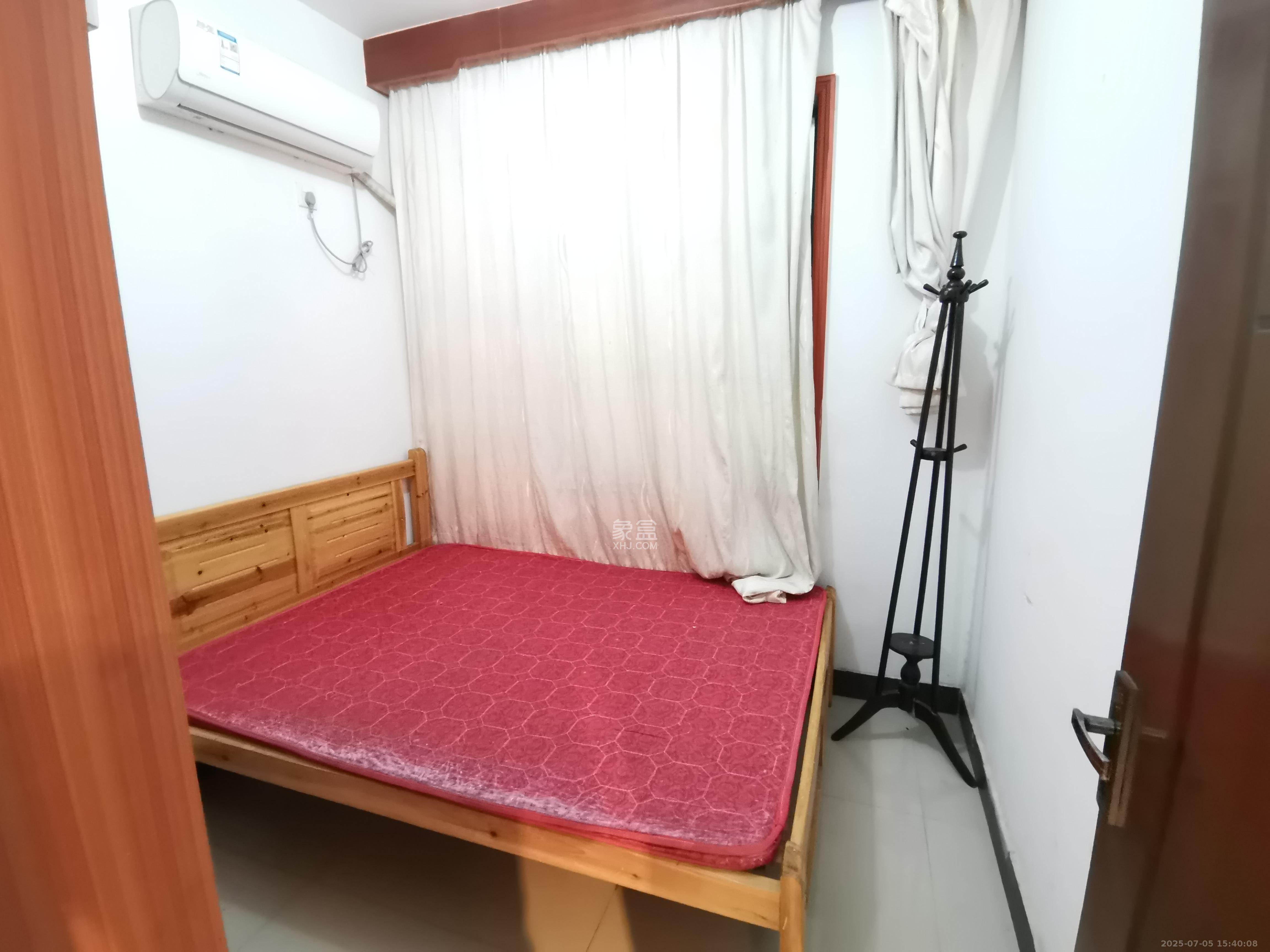 高桥财富大厦  3室1厅1卫    2000.0元/月 高桥财富大厦  3室1厅1卫    2000.0元/月室内图