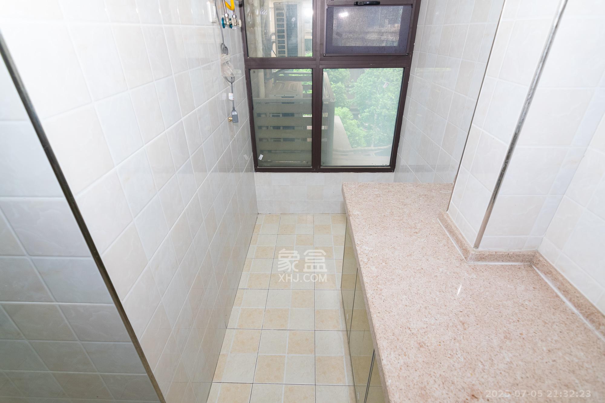 润和长郡(润和紫郡二三期) 1室0厅0卫 71.8万 润和长郡(润和紫郡二三期) 1室0厅0卫 71.8万厨房