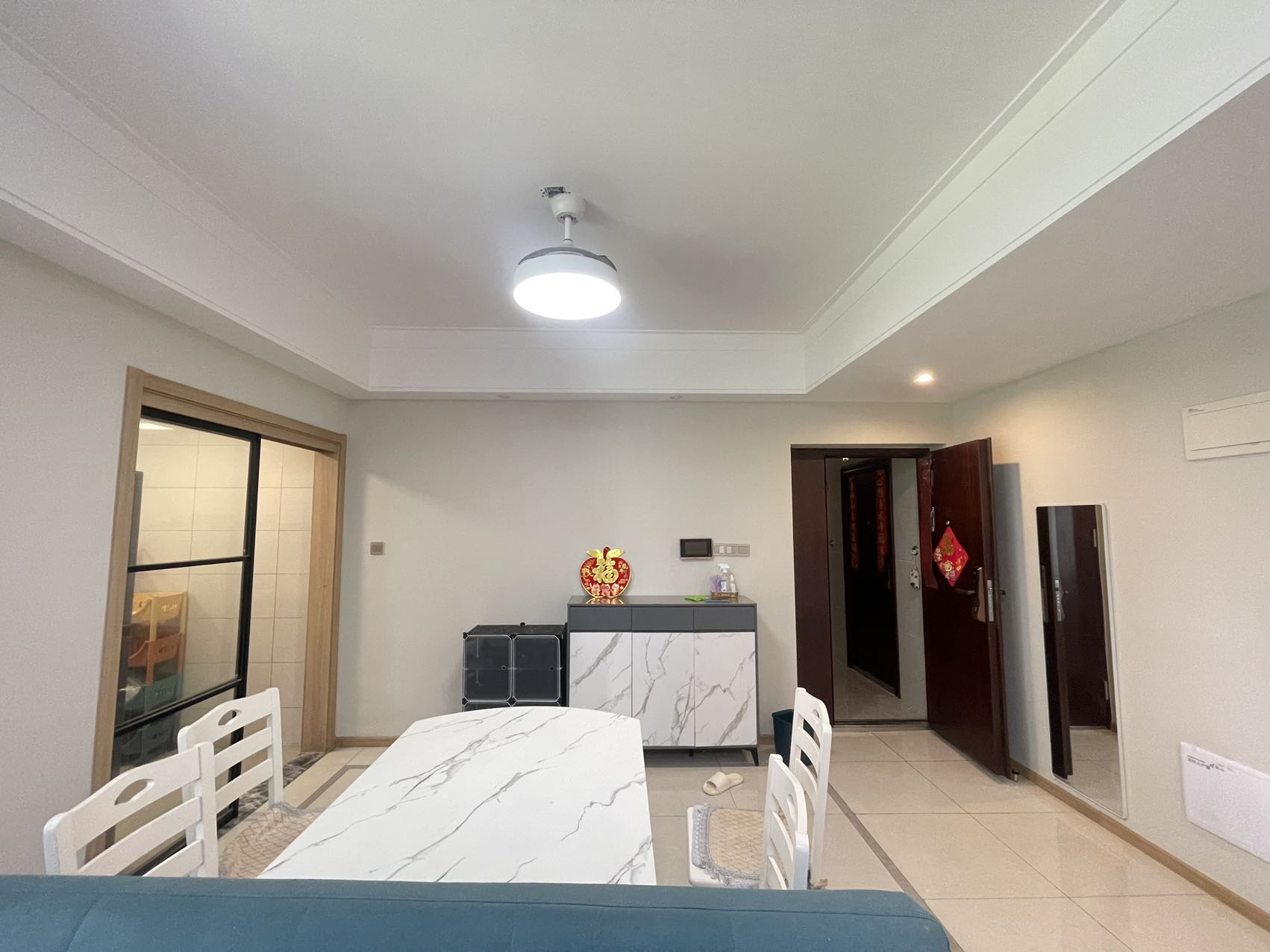 大华锦绣海岸四期 3室2厅2卫 178.0万 大华锦绣海岸四期 3室2厅2卫 178.0万客厅