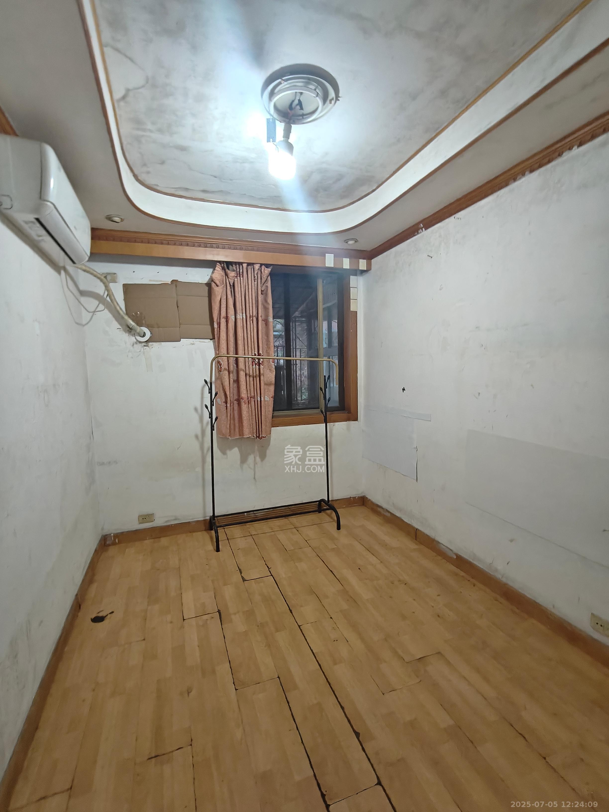 新富城  3室1厅1卫    2600.0元/月 新富城  3室1厅1卫    2600.0元/月室内图