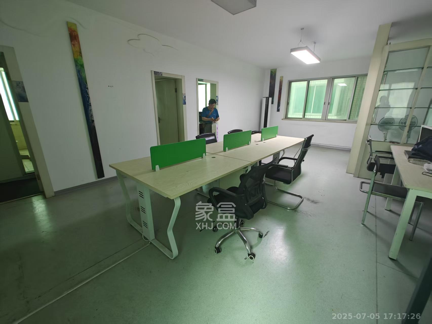 银海大厦 3室2厅1卫 3700.0元/月 银海大厦 3室2厅1卫 3700.0元/月室内图