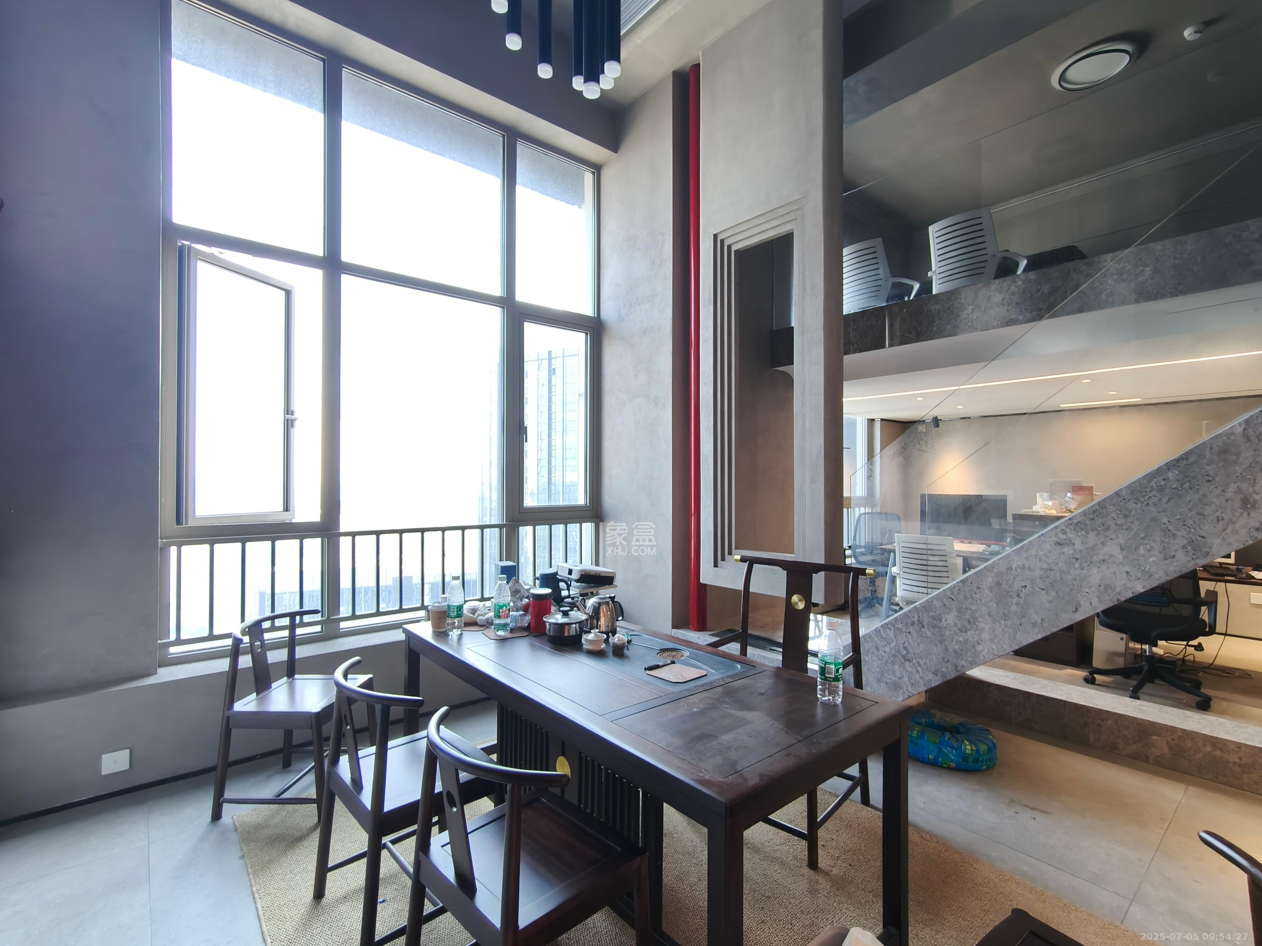 梅溪湖金茂湾  2室2厅2卫    4500.0元/月 梅溪湖金茂湾  2室2厅2卫    4500.0元/月室内图