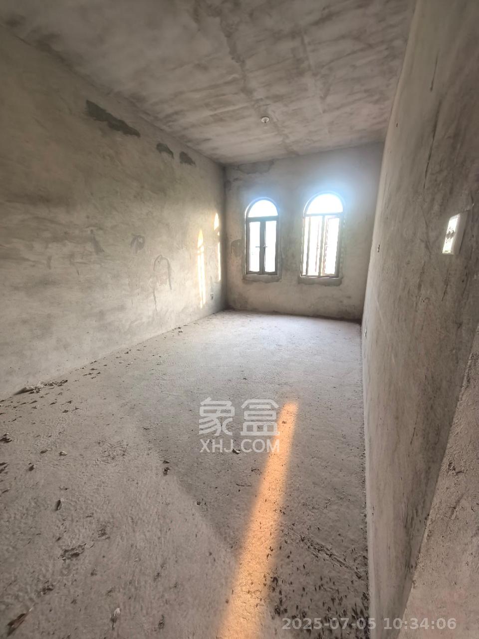 金色溪泉湾  5室2厅2卫   12000.00元/月室内图