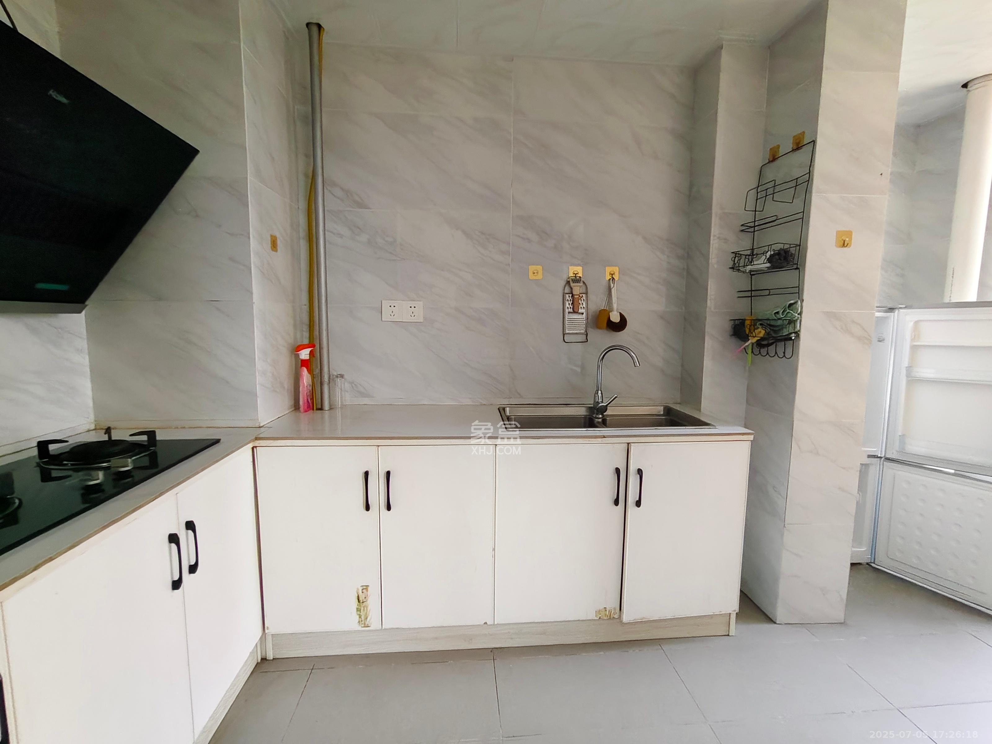 惠天然梅岭国际 3室2厅2卫 2200.0元/月 惠天然梅岭国际 3室2厅2卫 2200.0元/月室内图