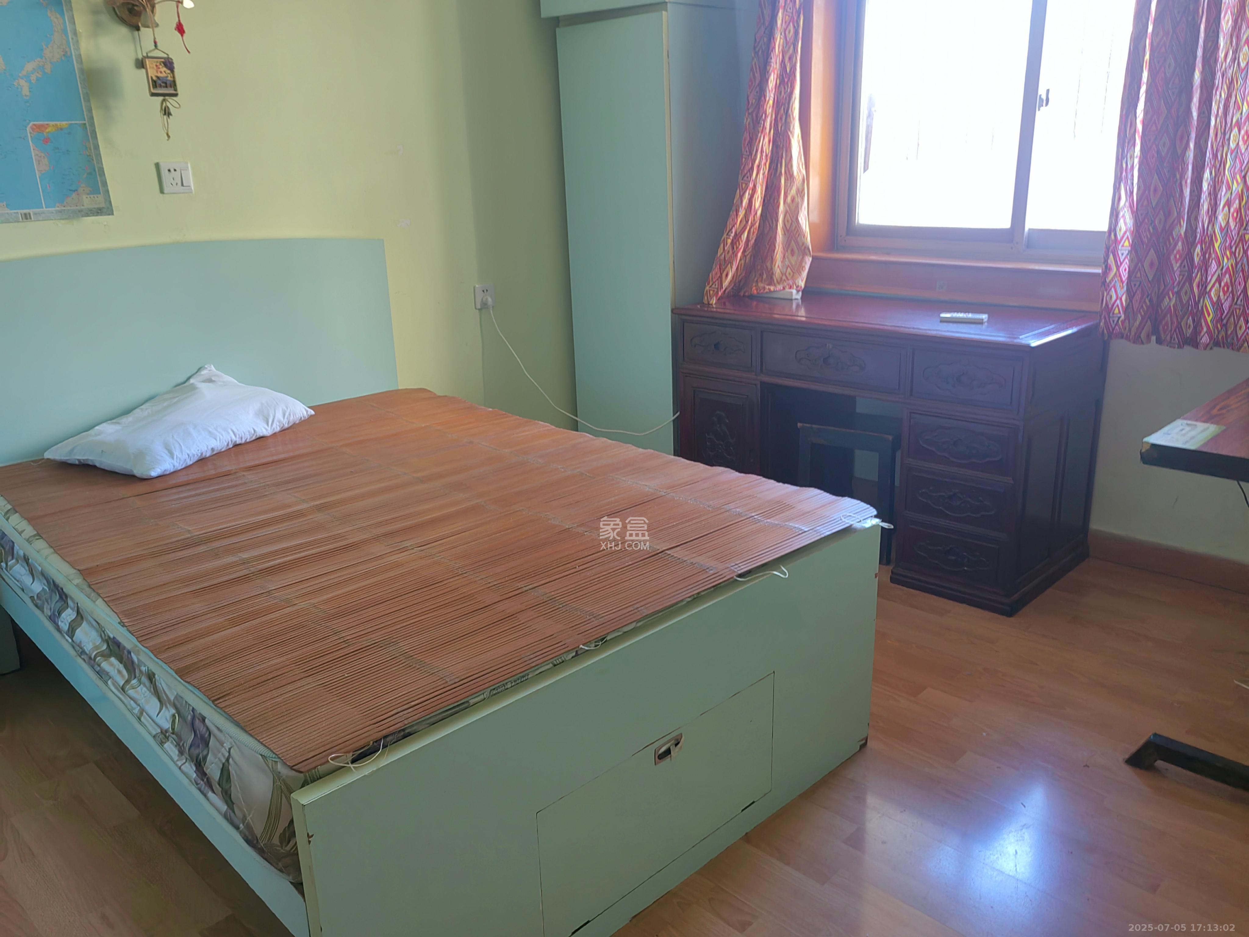 化工宿舍 2室2厅1卫 1900.0元/月 化工宿舍 2室2厅1卫 1900.0元/月室内图